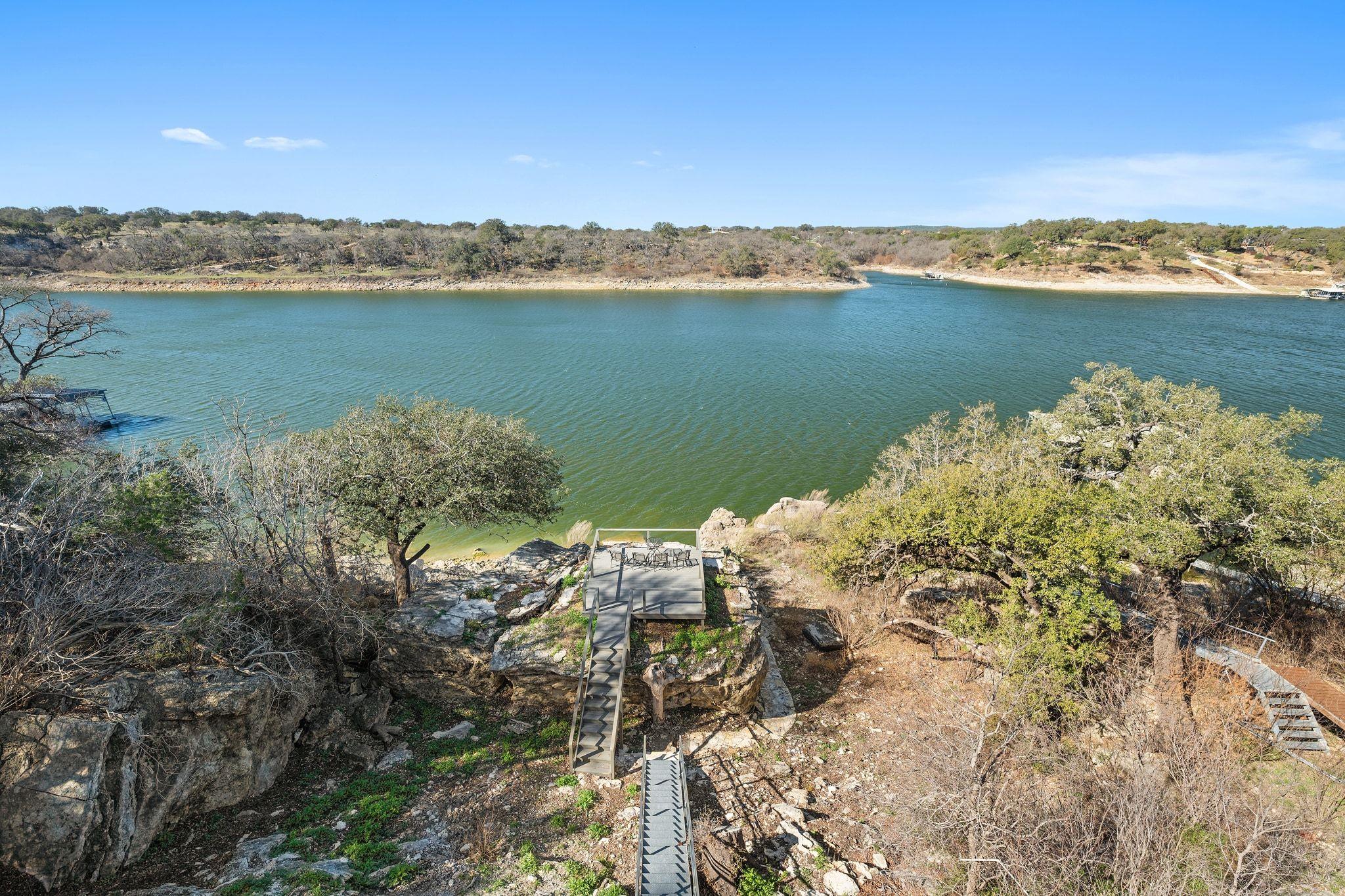24423 Pedernales Dr, Spicewood, TX 78669