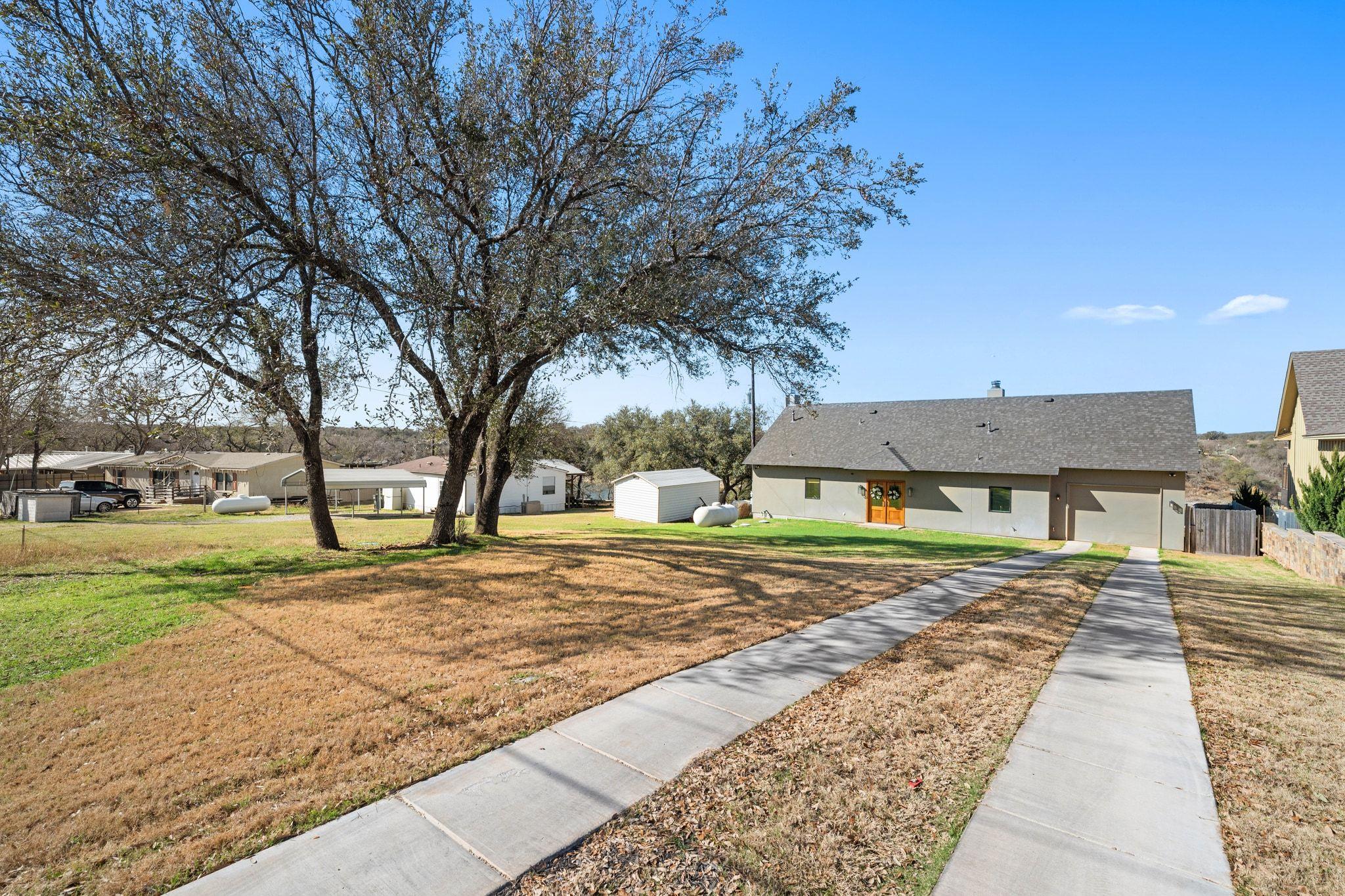 24423 Pedernales Dr, Spicewood, TX 78669