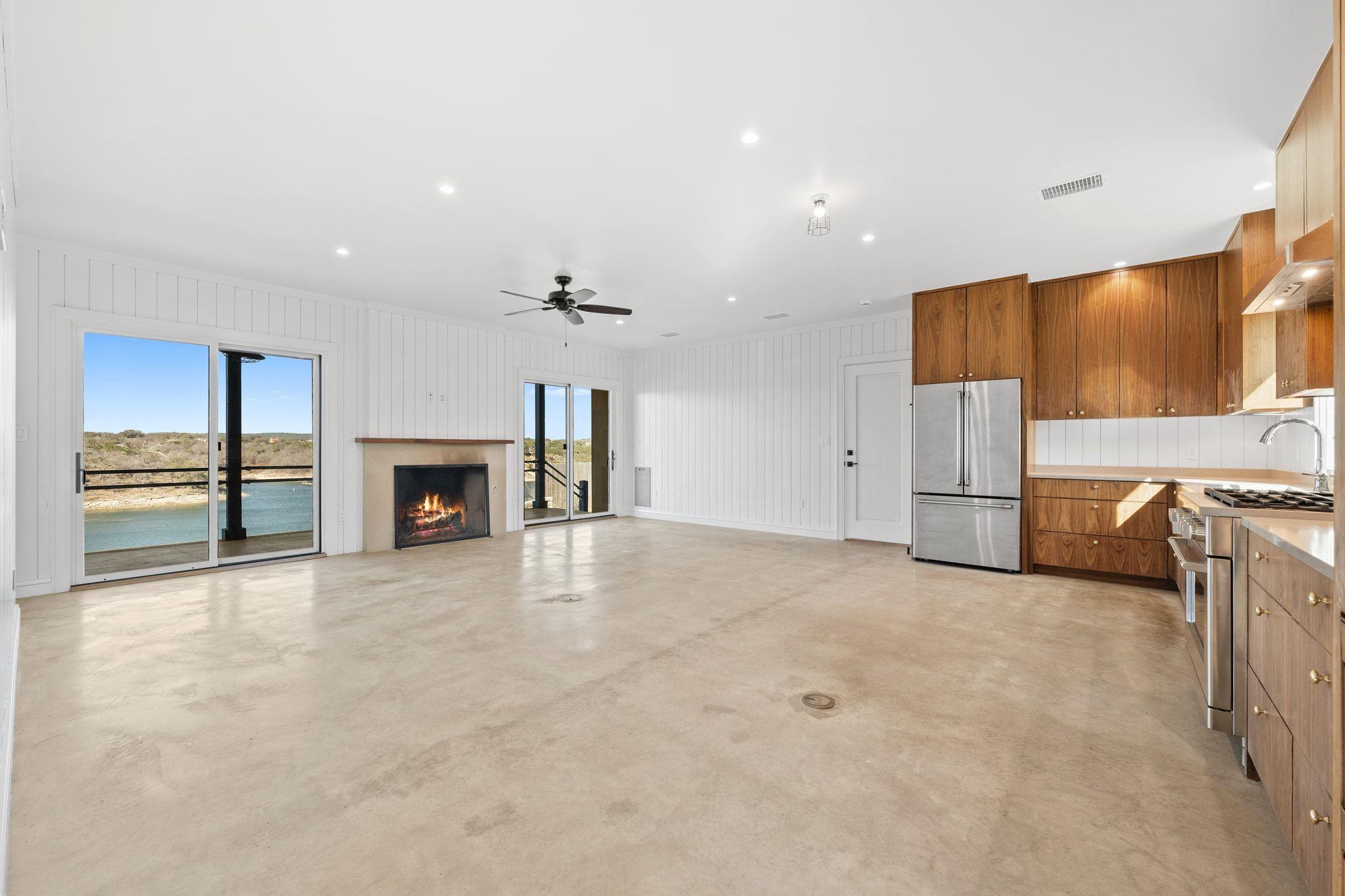 24423 Pedernales Dr, Spicewood, TX 78669