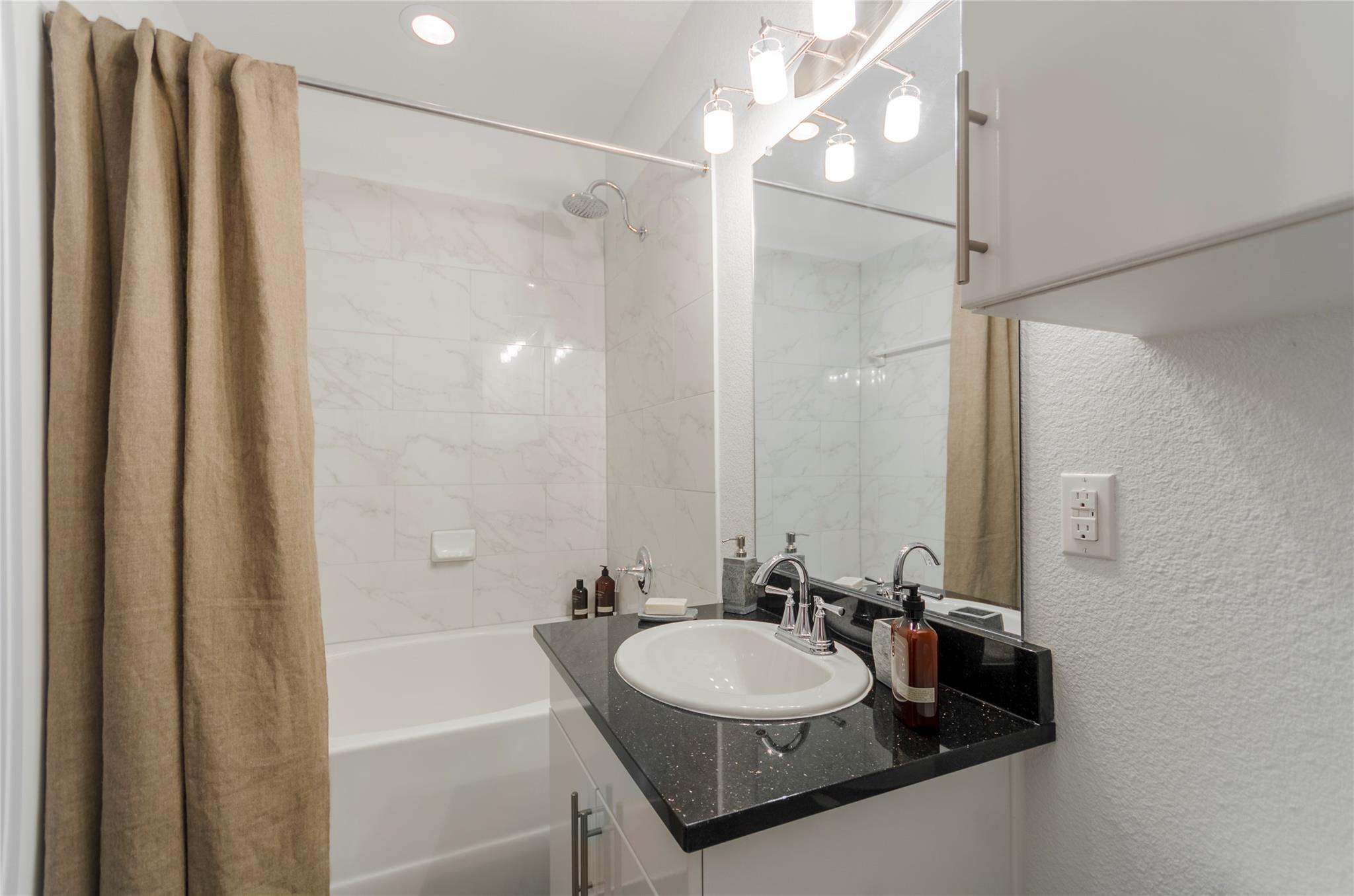 3300 Towers Blvd # 638, Seabrook, TX 77586