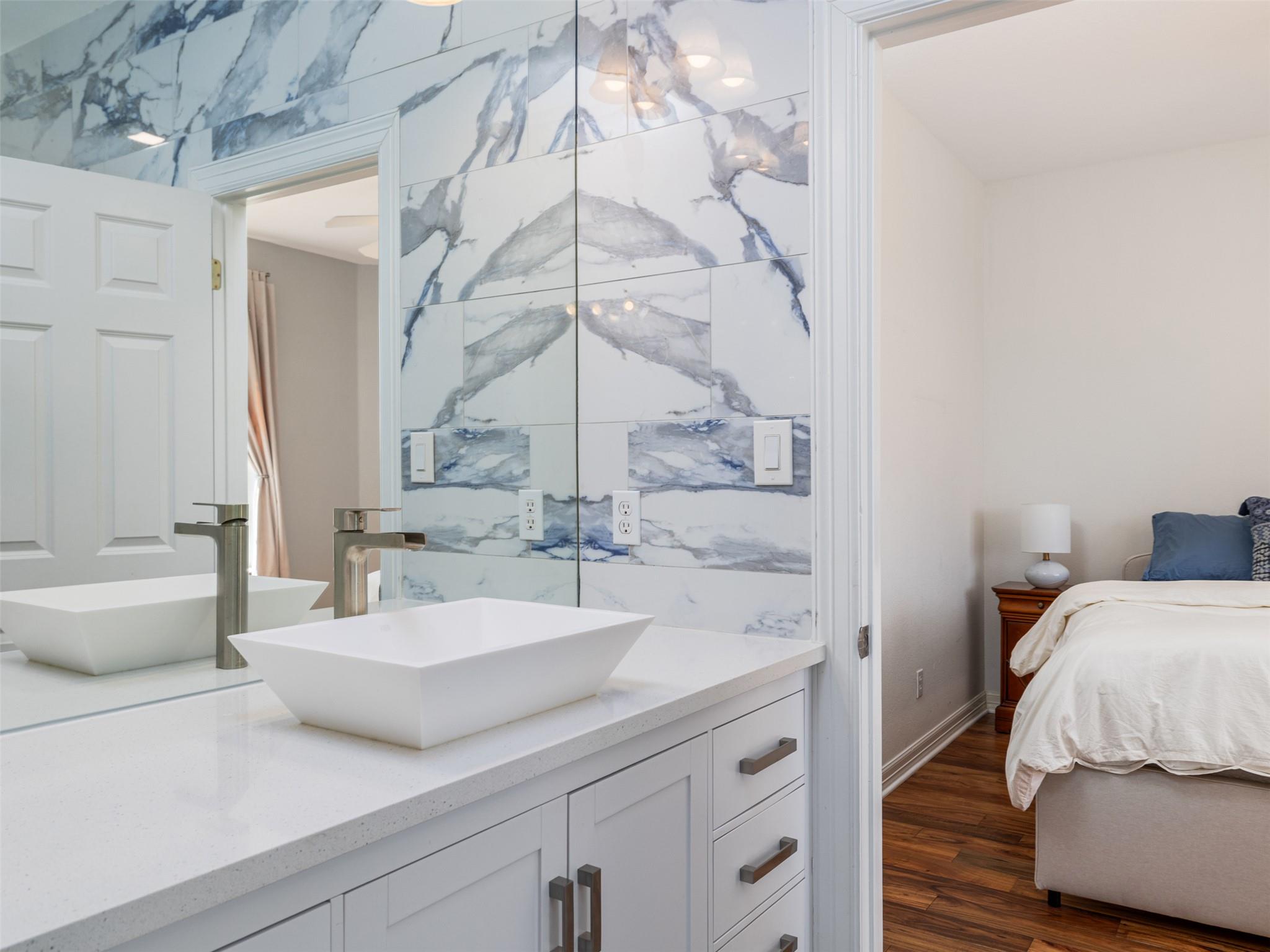 9805 Big View Dr, Austin, TX 78730