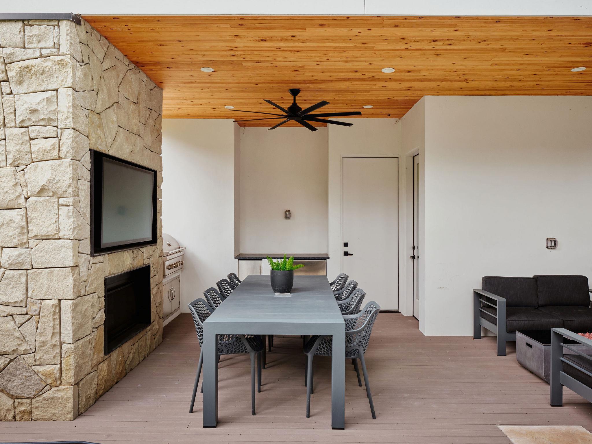 2108 Matterhorn Ln, Austin, TX 78704