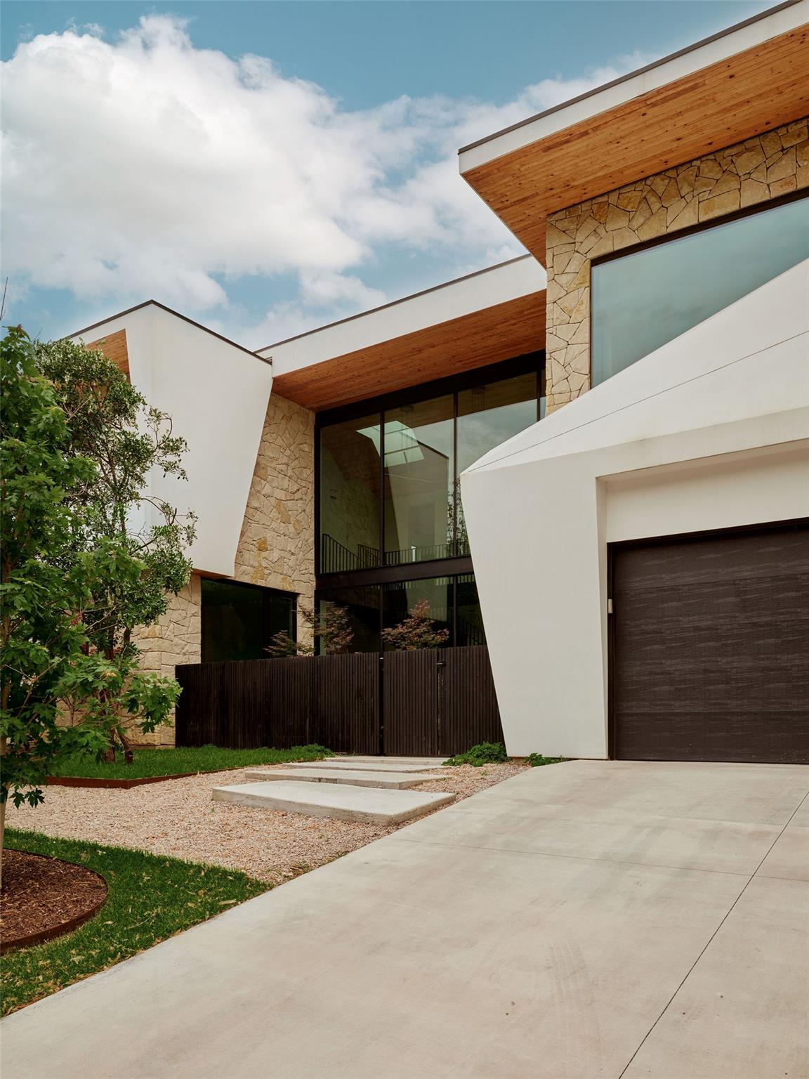 2108 Matterhorn Ln, Austin, TX 78704
