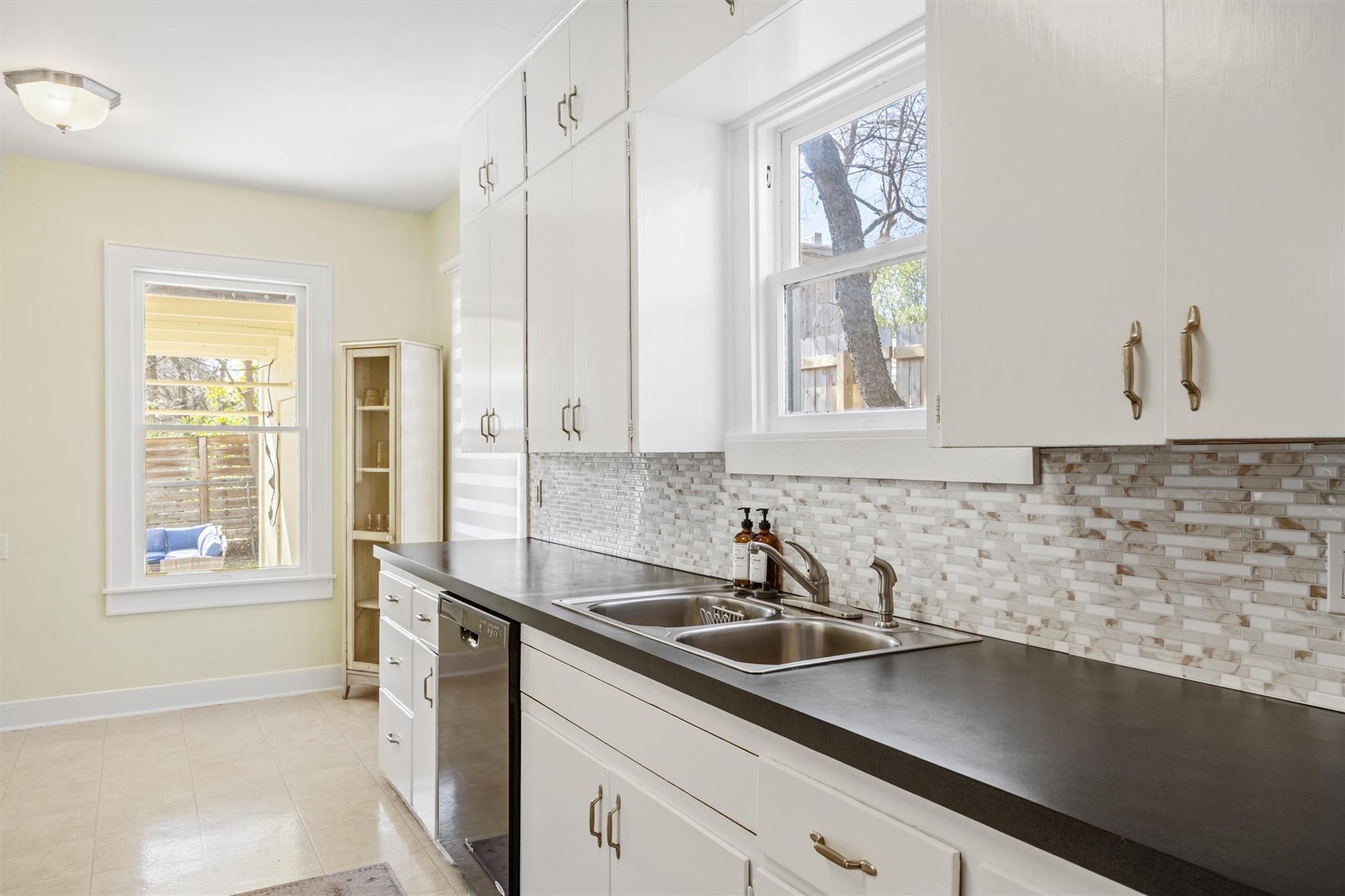 1703 Dywer Ave, Austin, TX 78704