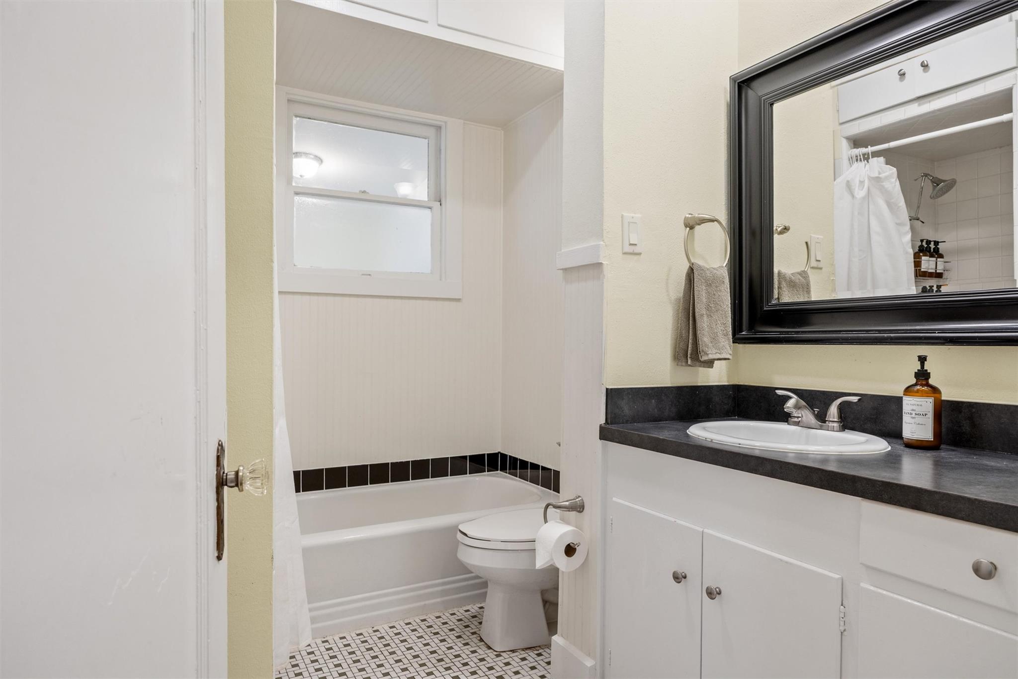 1703 Dywer Ave, Austin, TX 78704