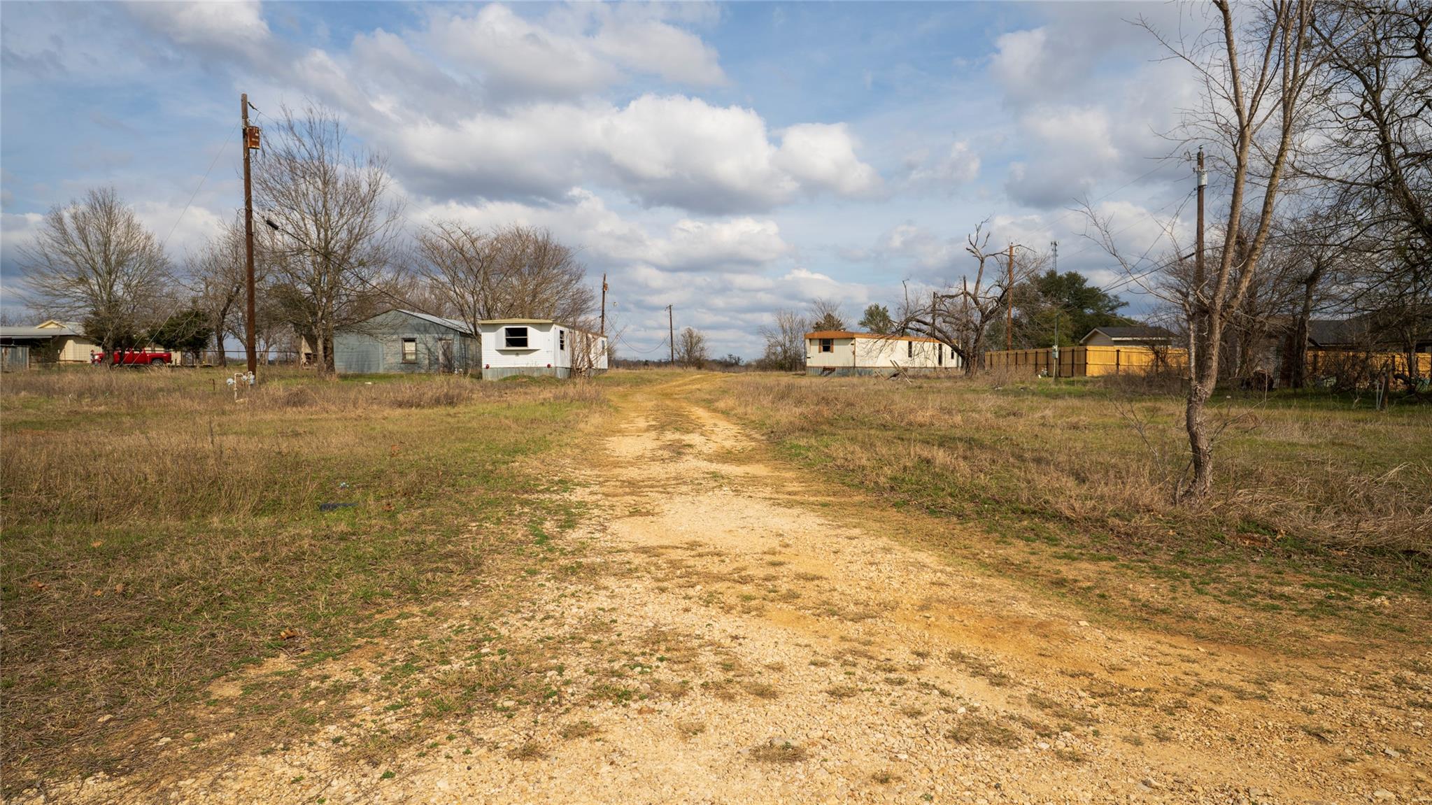 915 San Gabriel St, Rockdale, TX 76567