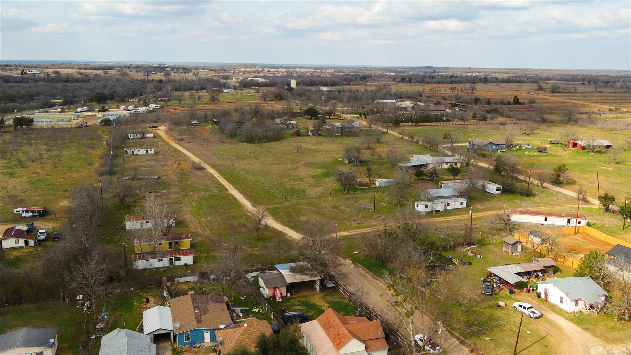 915 San Gabriel St, Rockdale, TX 76567