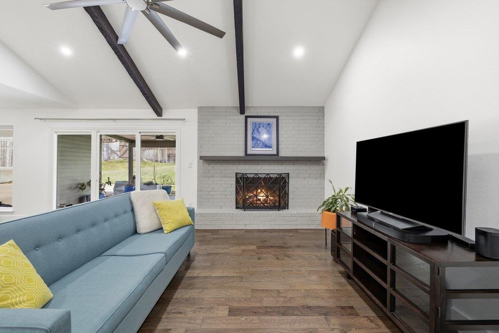 9421 Spring Hollow Dr, Austin, TX 78750