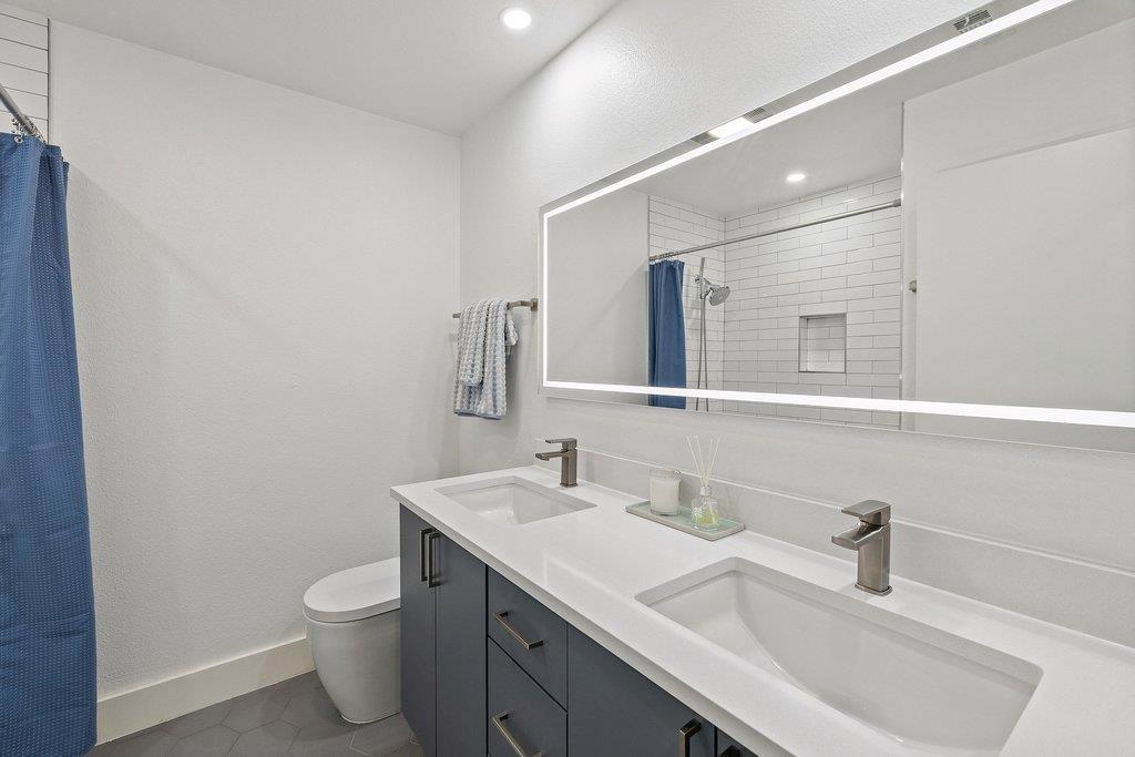 9421 Spring Hollow Dr, Austin, TX 78750