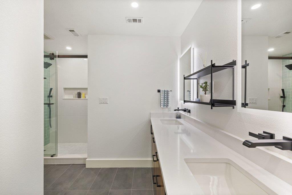 9421 Spring Hollow Dr, Austin, TX 78750