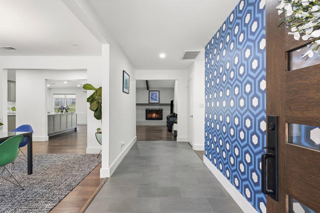 9421 Spring Hollow Dr, Austin, TX 78750