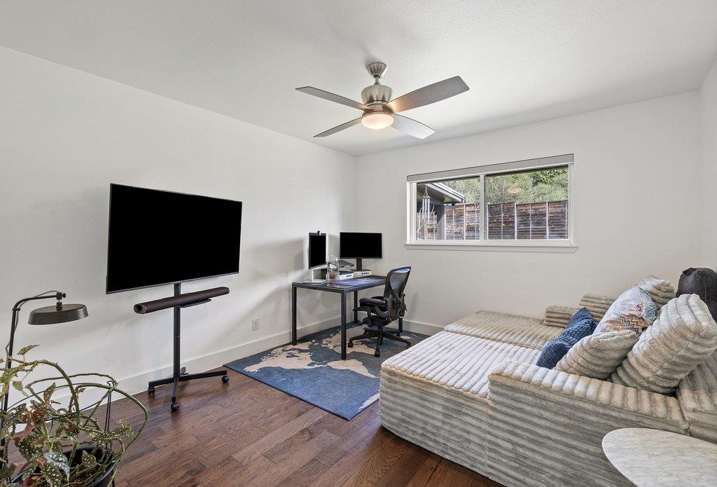 9421 Spring Hollow Dr, Austin, TX 78750