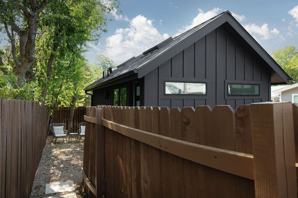 1210 Brentwood St # C, Austin, TX 78757