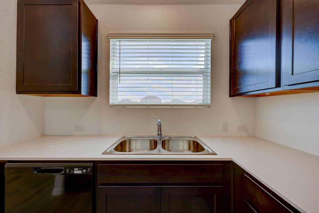 618 Waterway, Hutto, TX 78634