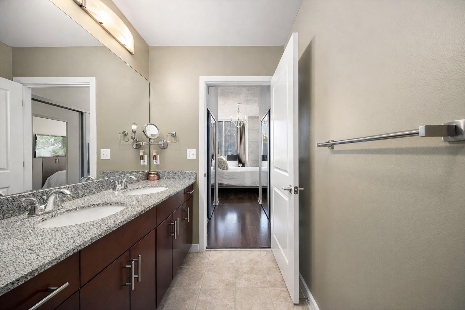 360 Nueces St # 2509, Austin, TX 78701