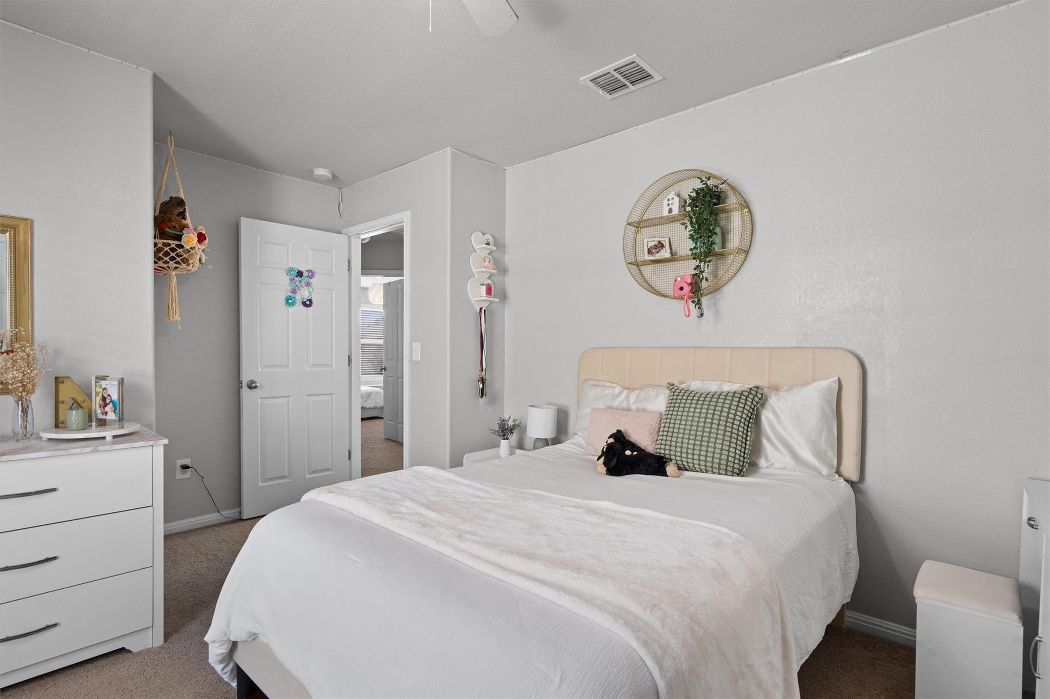 389 Eagle Brook Ln, Buda, TX 78610