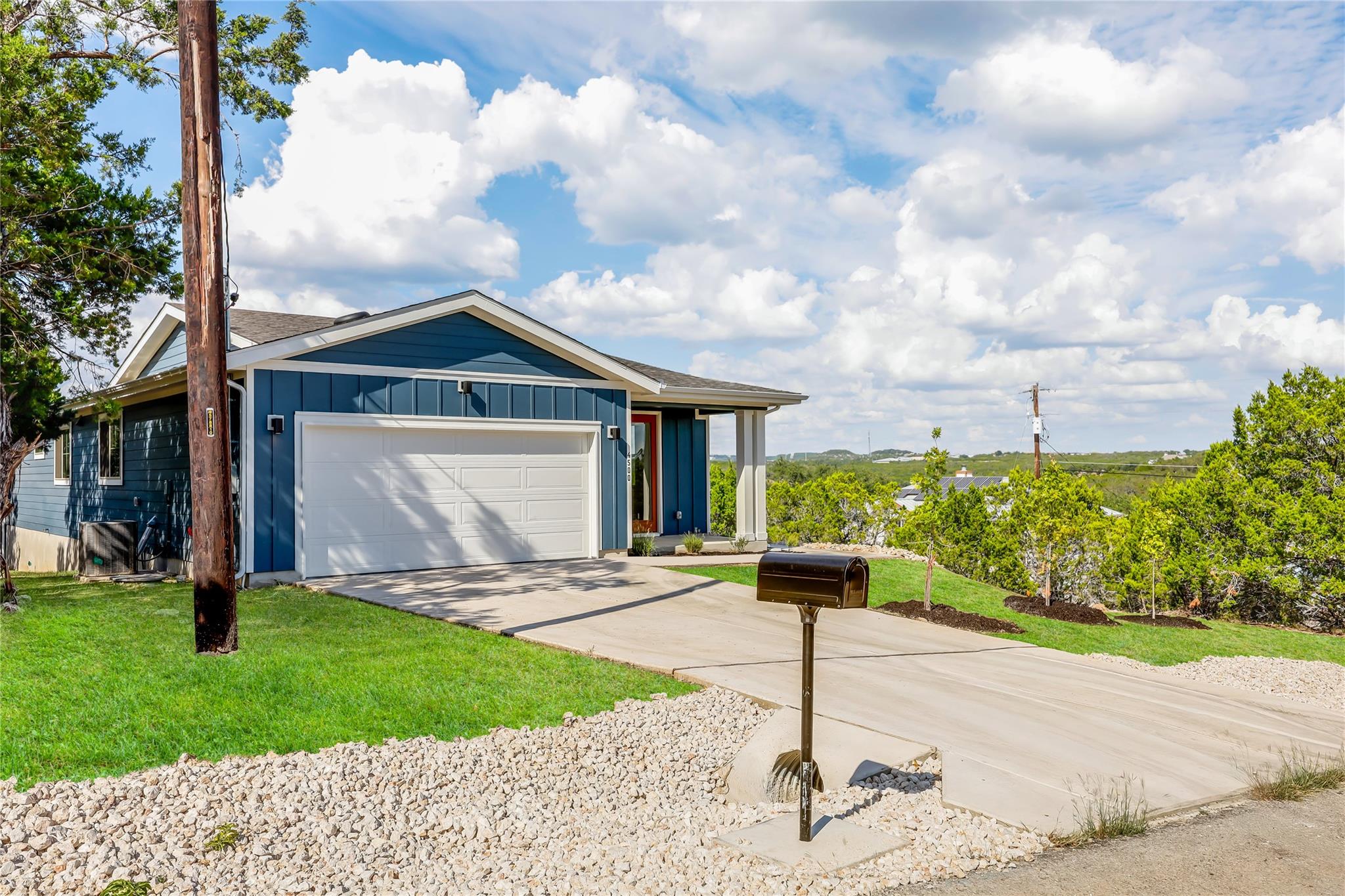 4500 Silverhill Dr, Lago Vista, TX 78645