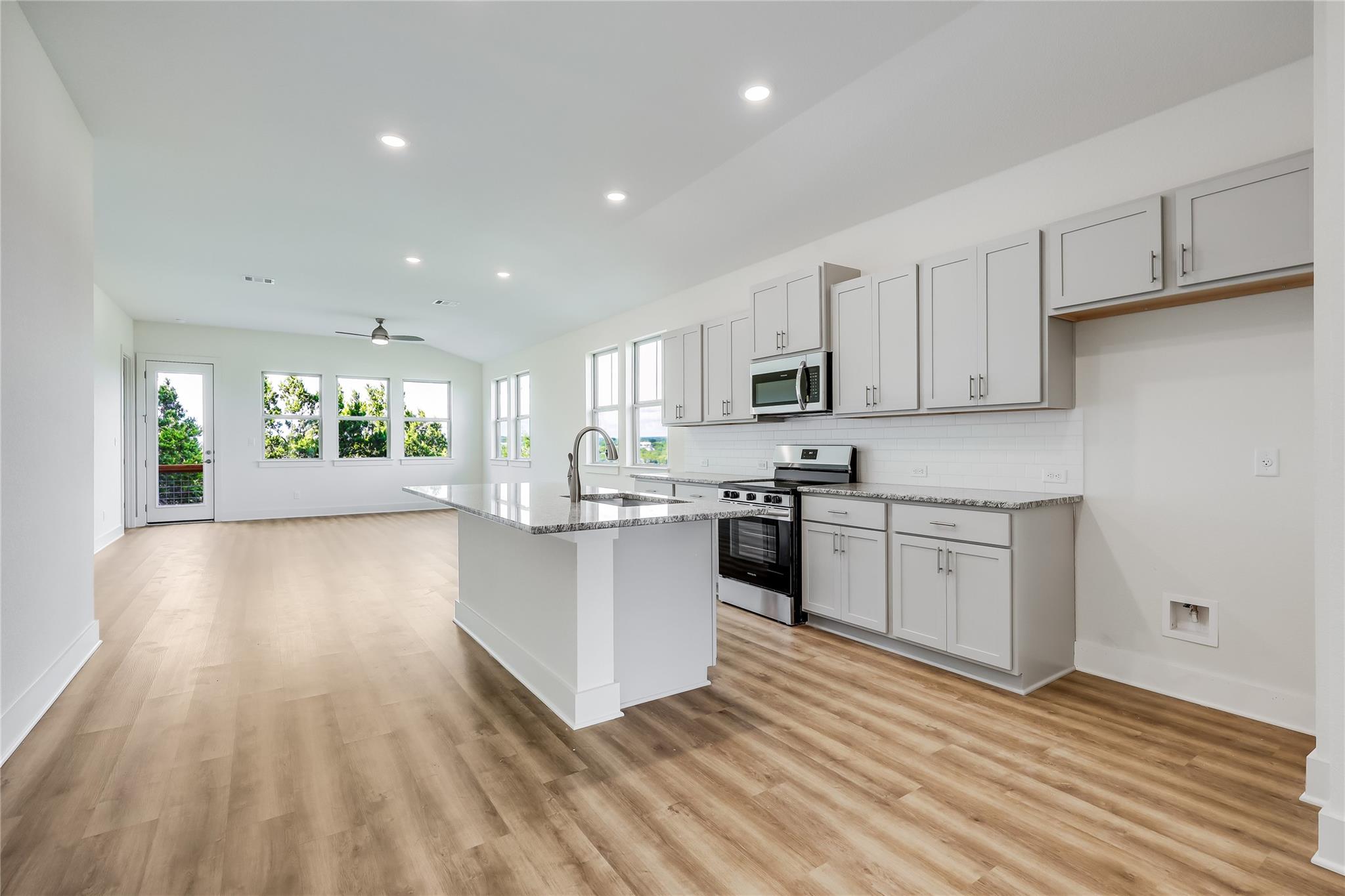 4500 Silverhill Dr, Lago Vista, TX 78645