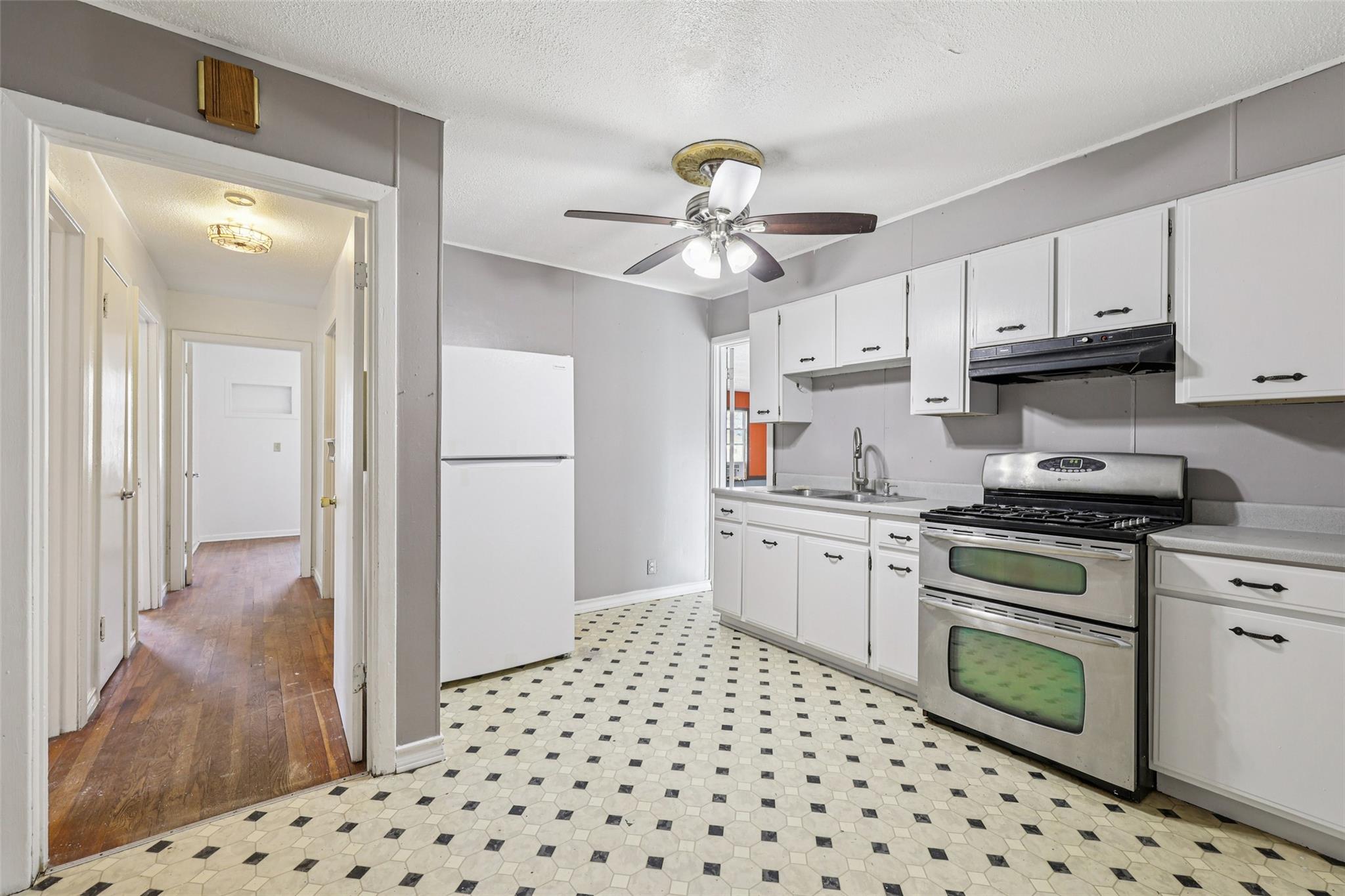 620 Barbara Dr, San Marcos, TX 78666