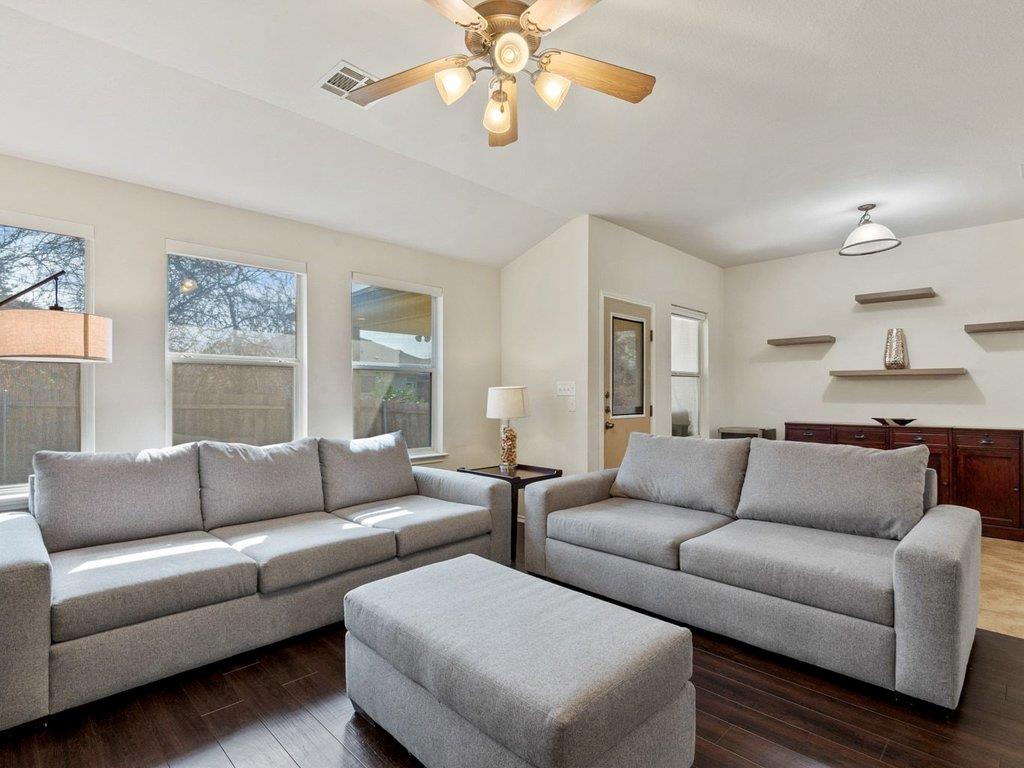 11109 Long Winter Dr, Austin, TX 78754
