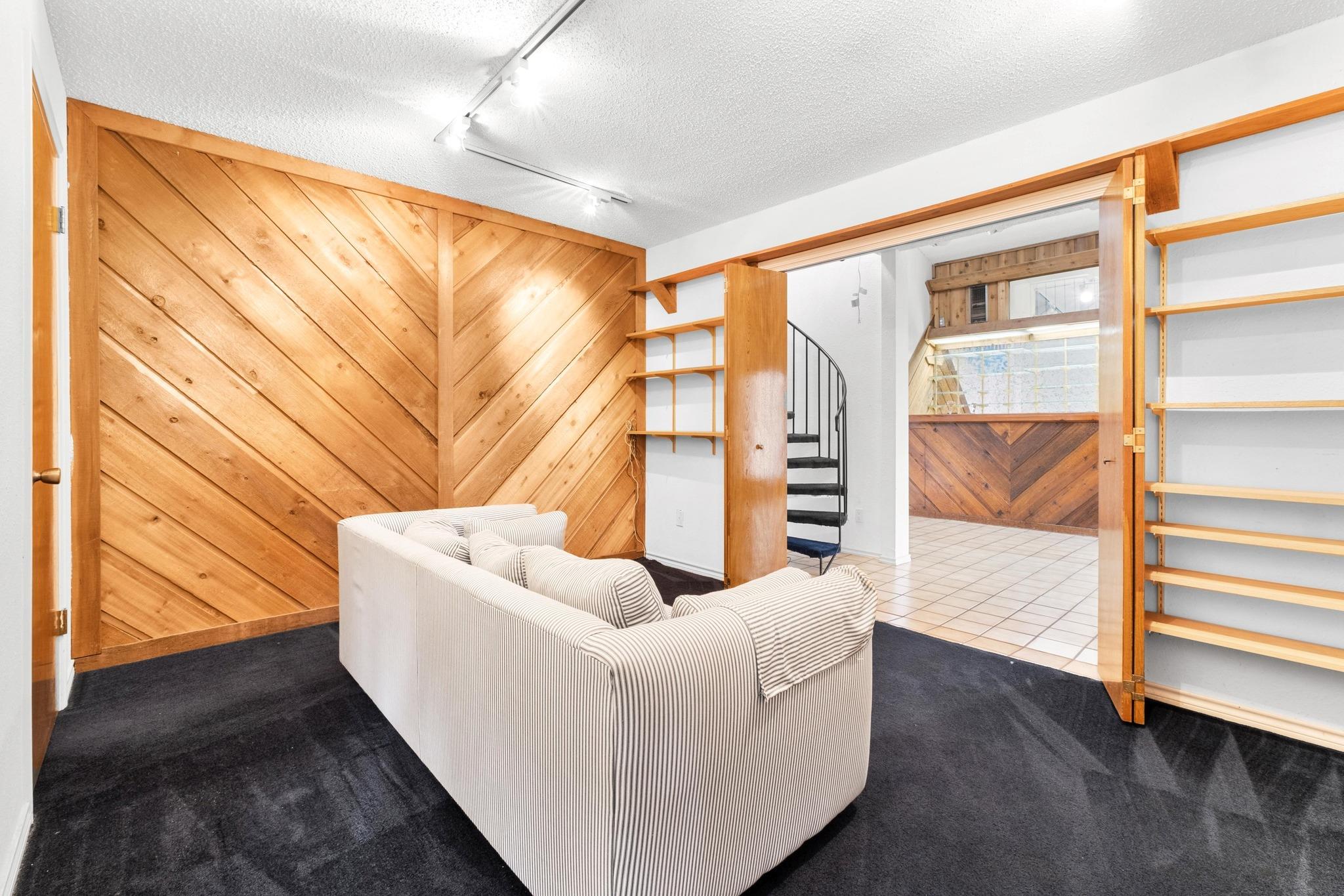 121 Scott St, San Marcos, TX 78666