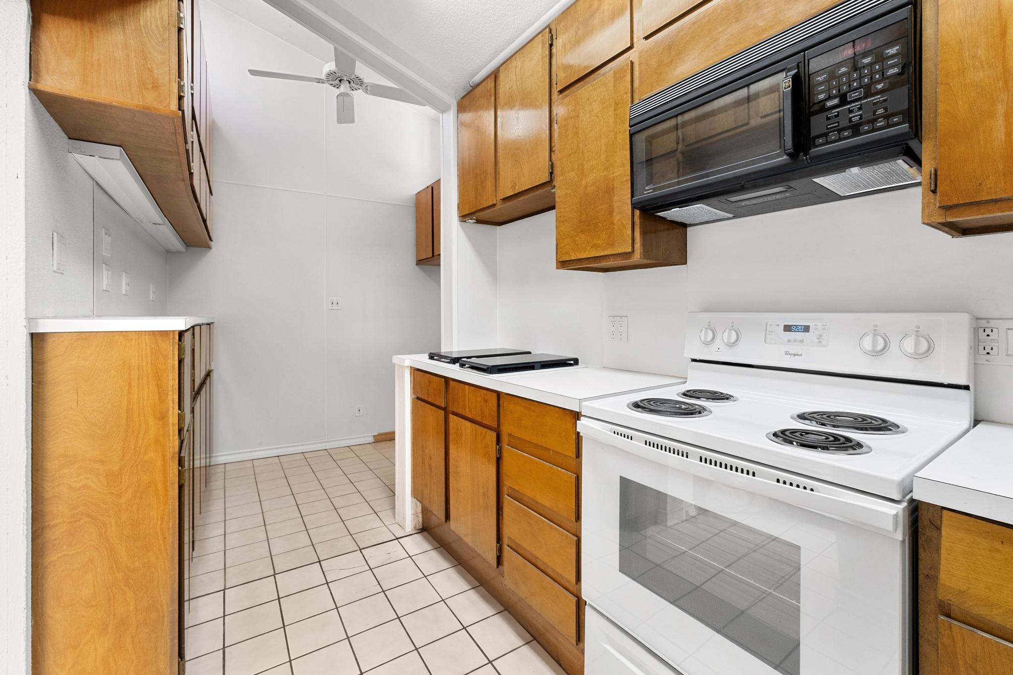 121 Scott St, San Marcos, TX 78666