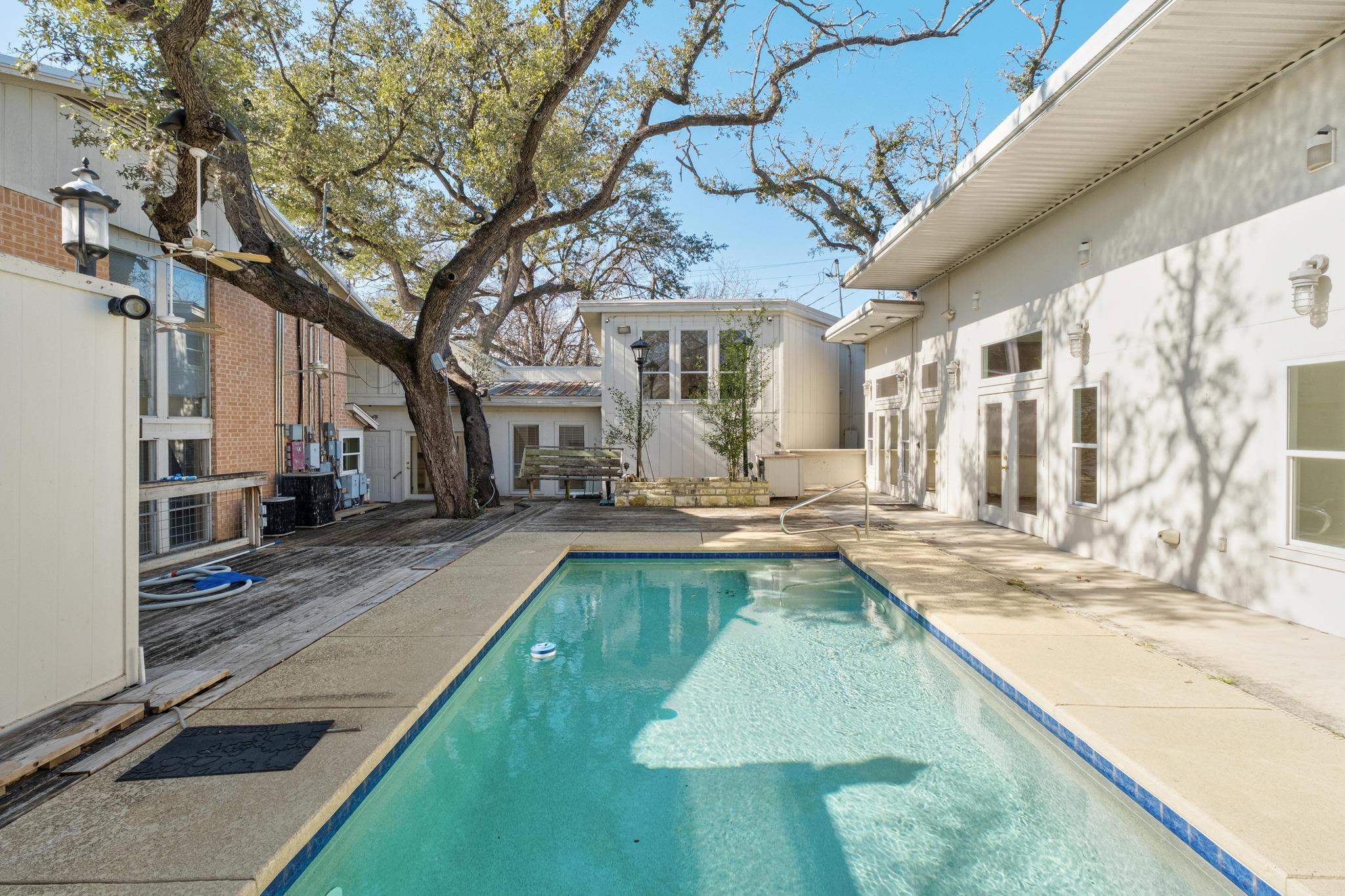 121 Scott St, San Marcos, TX 78666