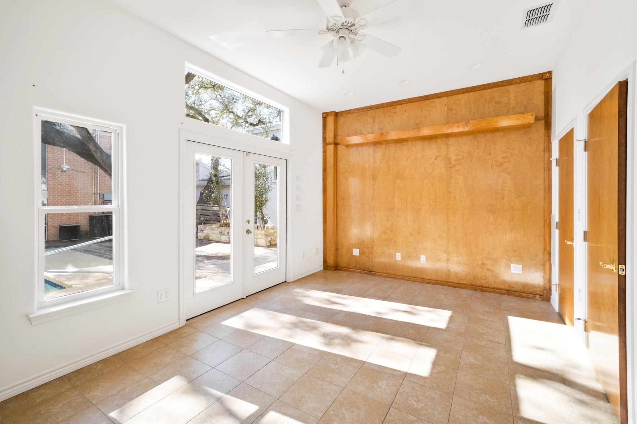 121 Scott St, San Marcos, TX 78666