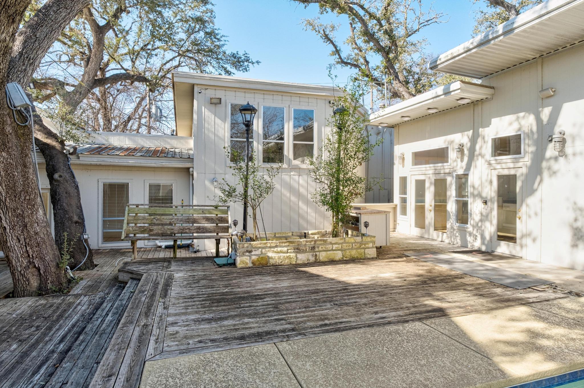 121 Scott St, San Marcos, TX 78666