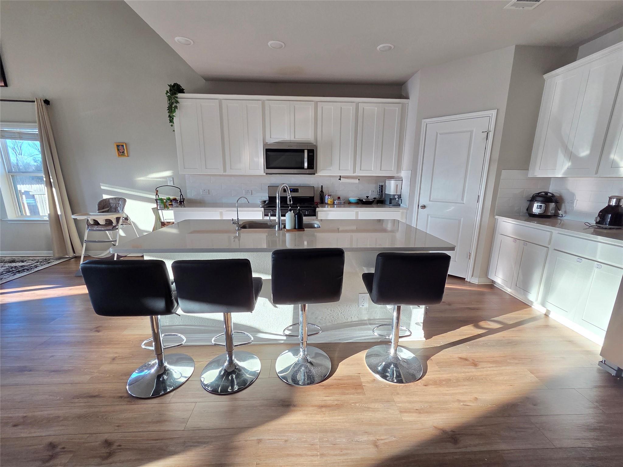 300 Windy Reed Rd, Hutto, TX 78634