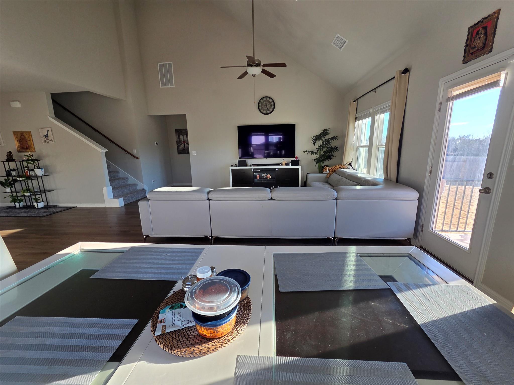 300 Windy Reed Rd, Hutto, TX 78634