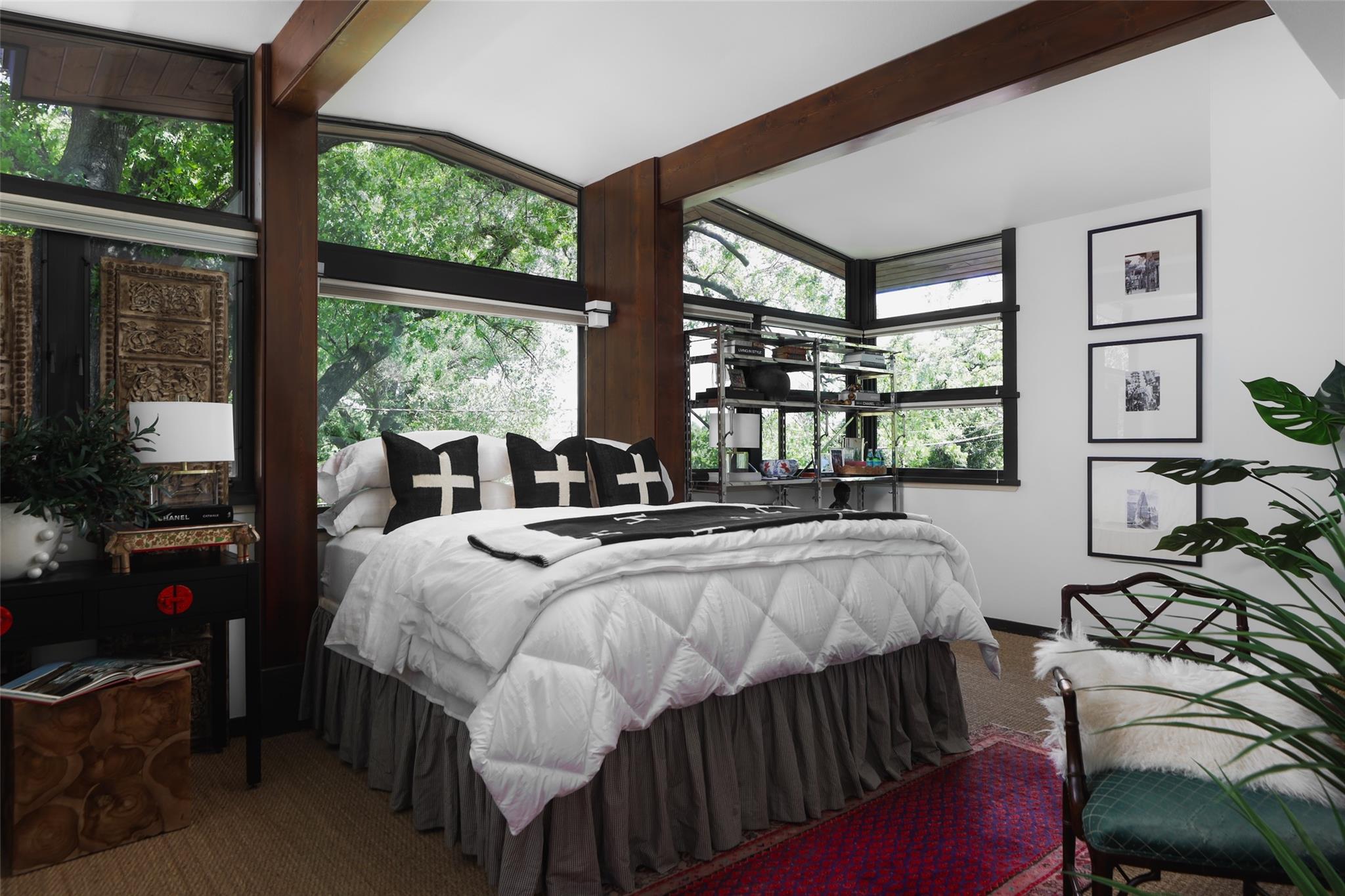 2401 Jarratt Ave, Austin, TX 78703