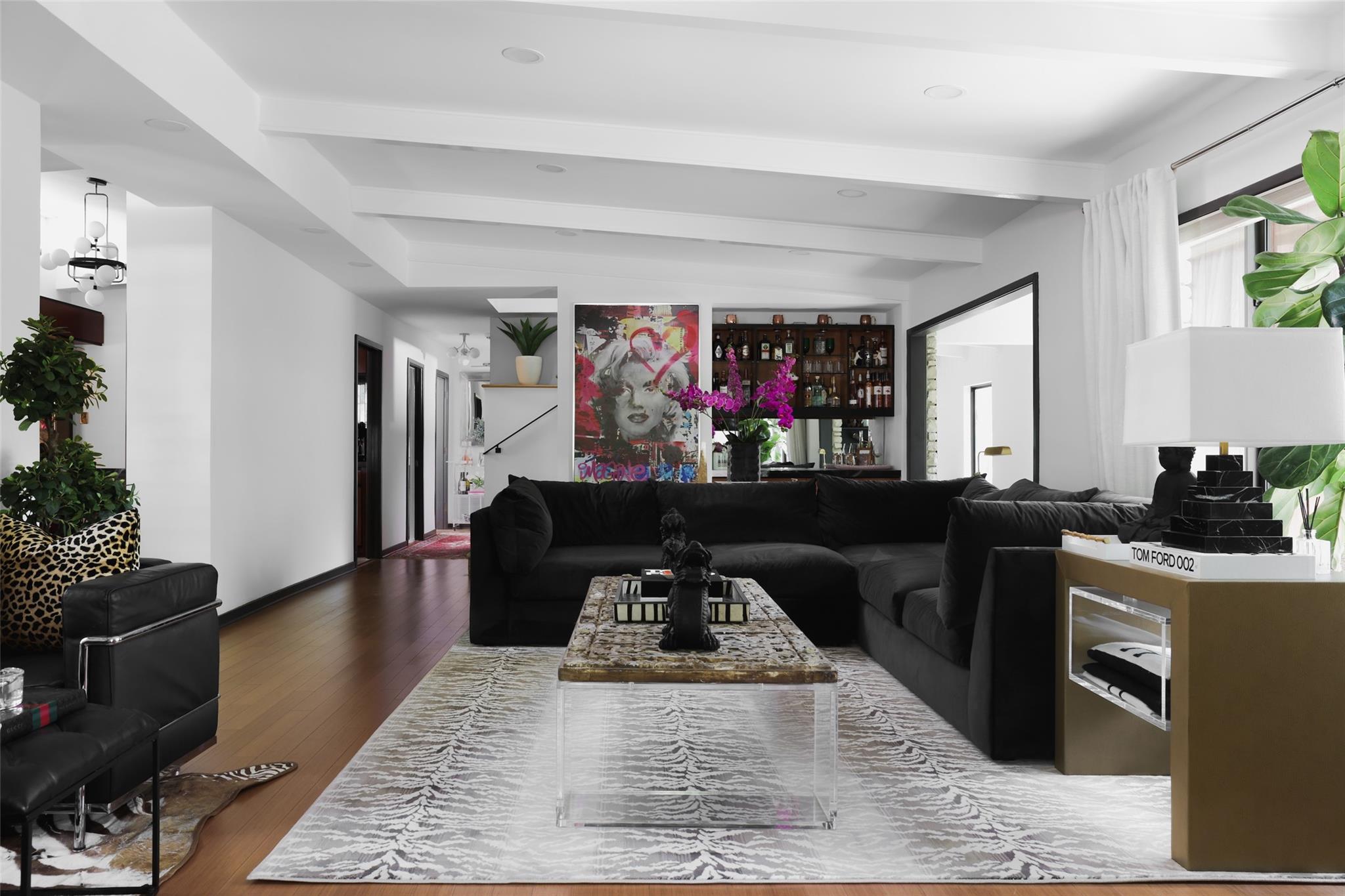 2401 Jarratt Ave, Austin, TX 78703