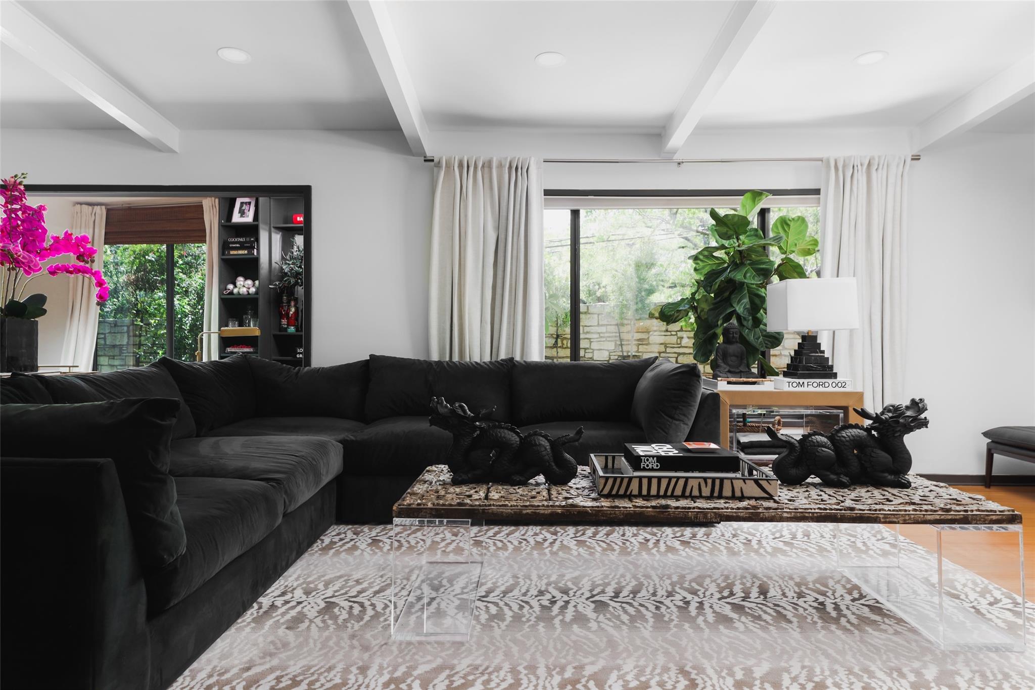 2401 Jarratt Ave, Austin, TX 78703