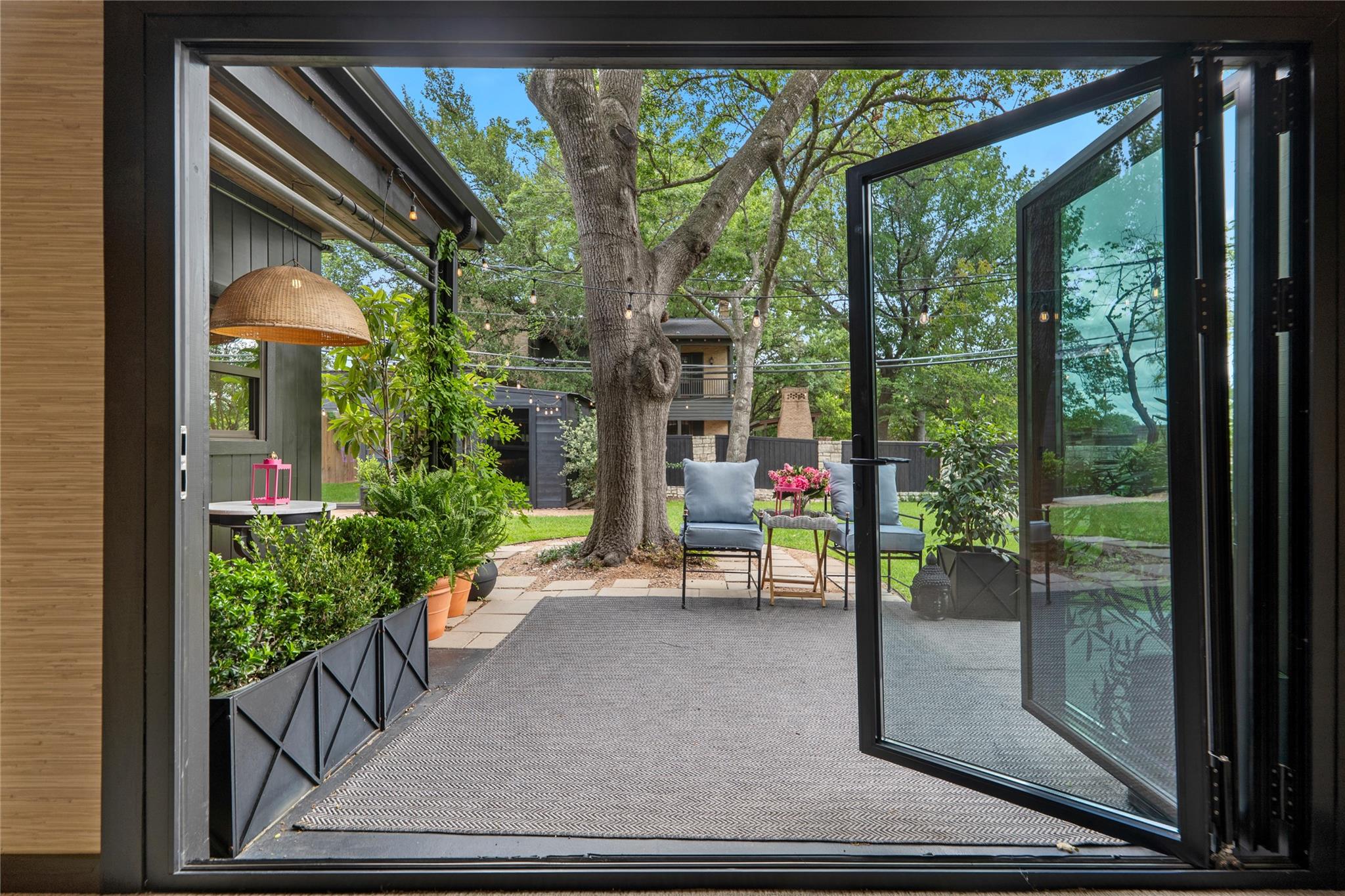 2401 Jarratt Ave, Austin, TX 78703