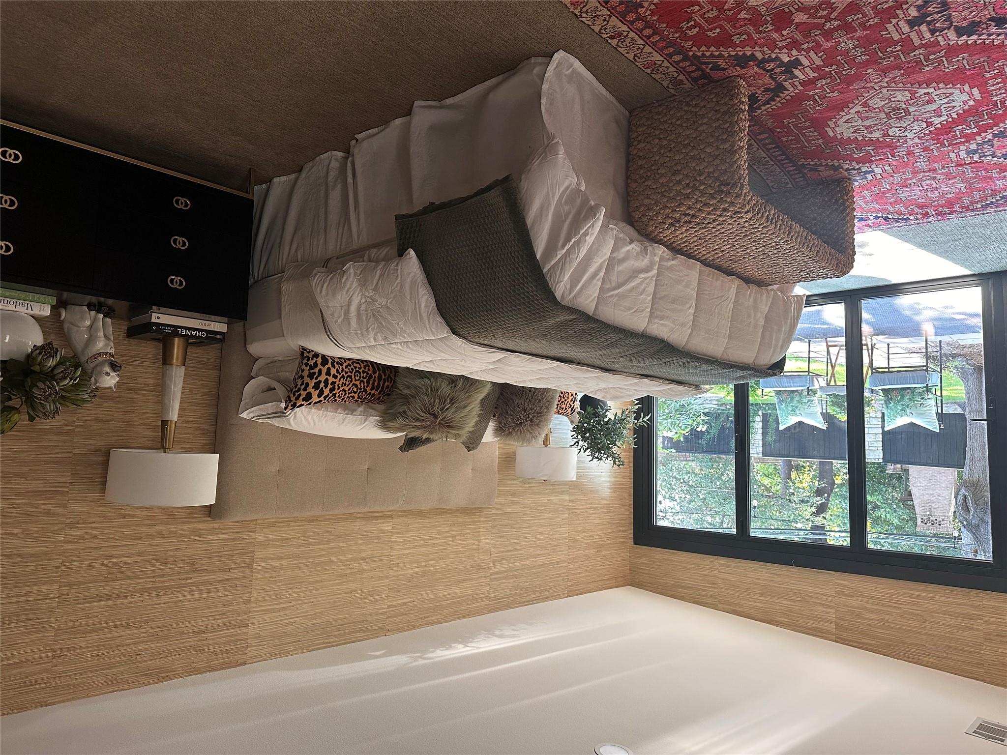 2401 Jarratt Ave, Austin, TX 78703