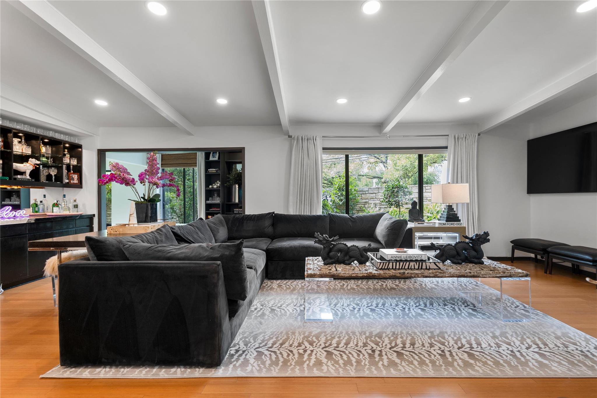 2401 Jarratt Ave, Austin, TX 78703