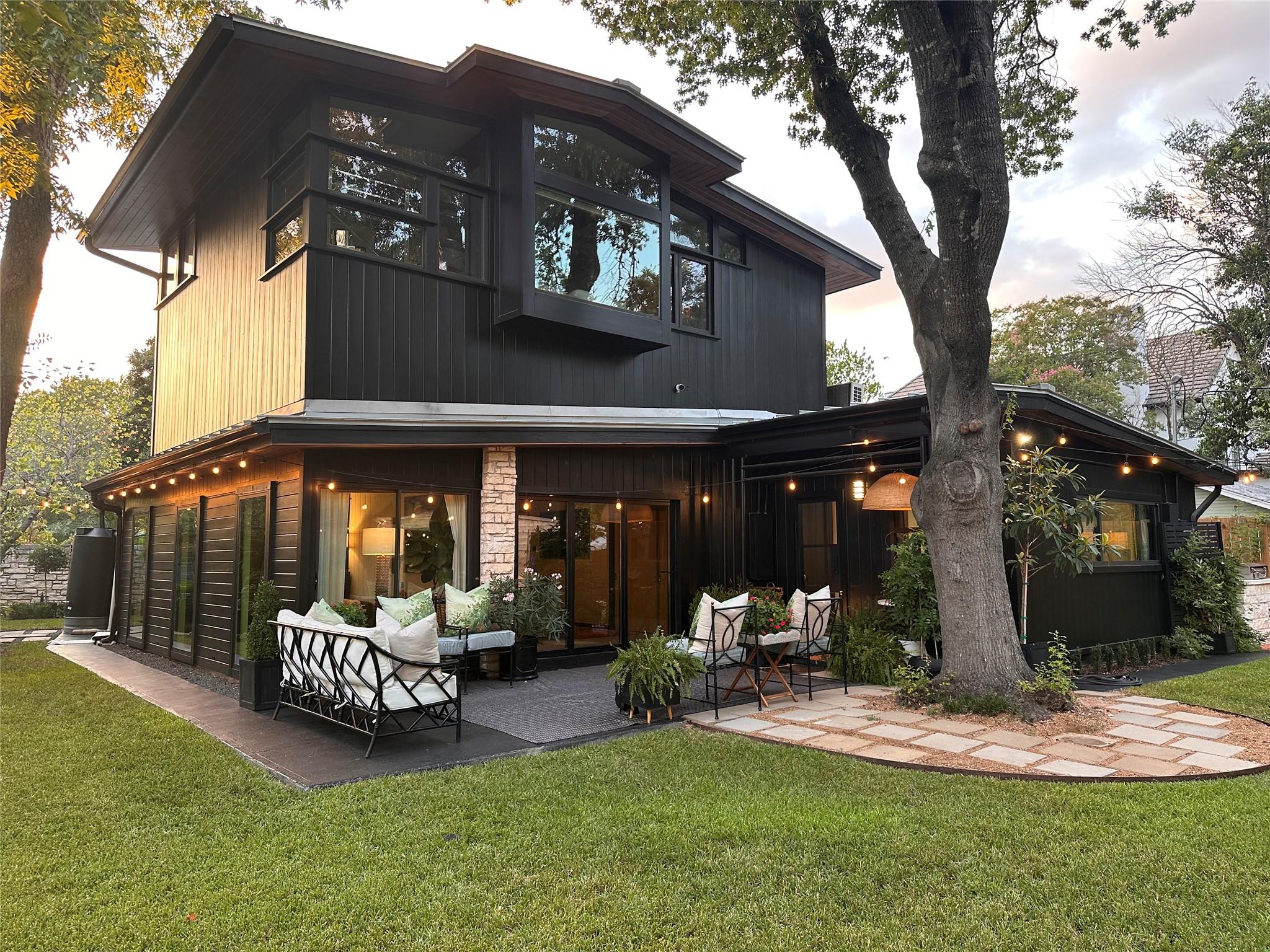 2401 Jarratt Ave, Austin, TX 78703