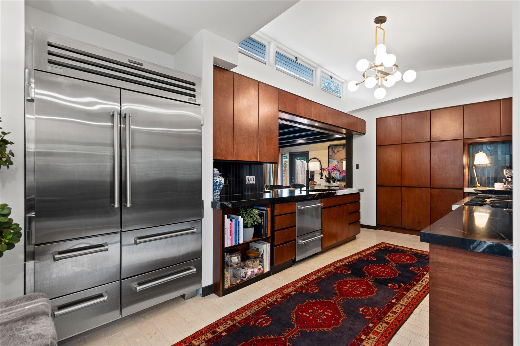 2401 Jarratt Ave, Austin, TX 78703