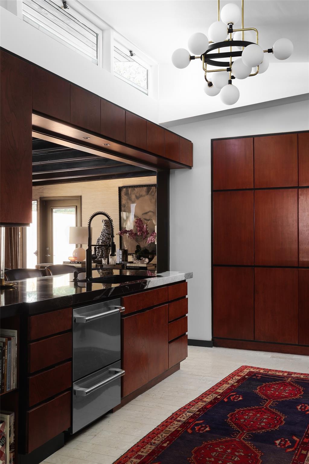 2401 Jarratt Ave, Austin, TX 78703