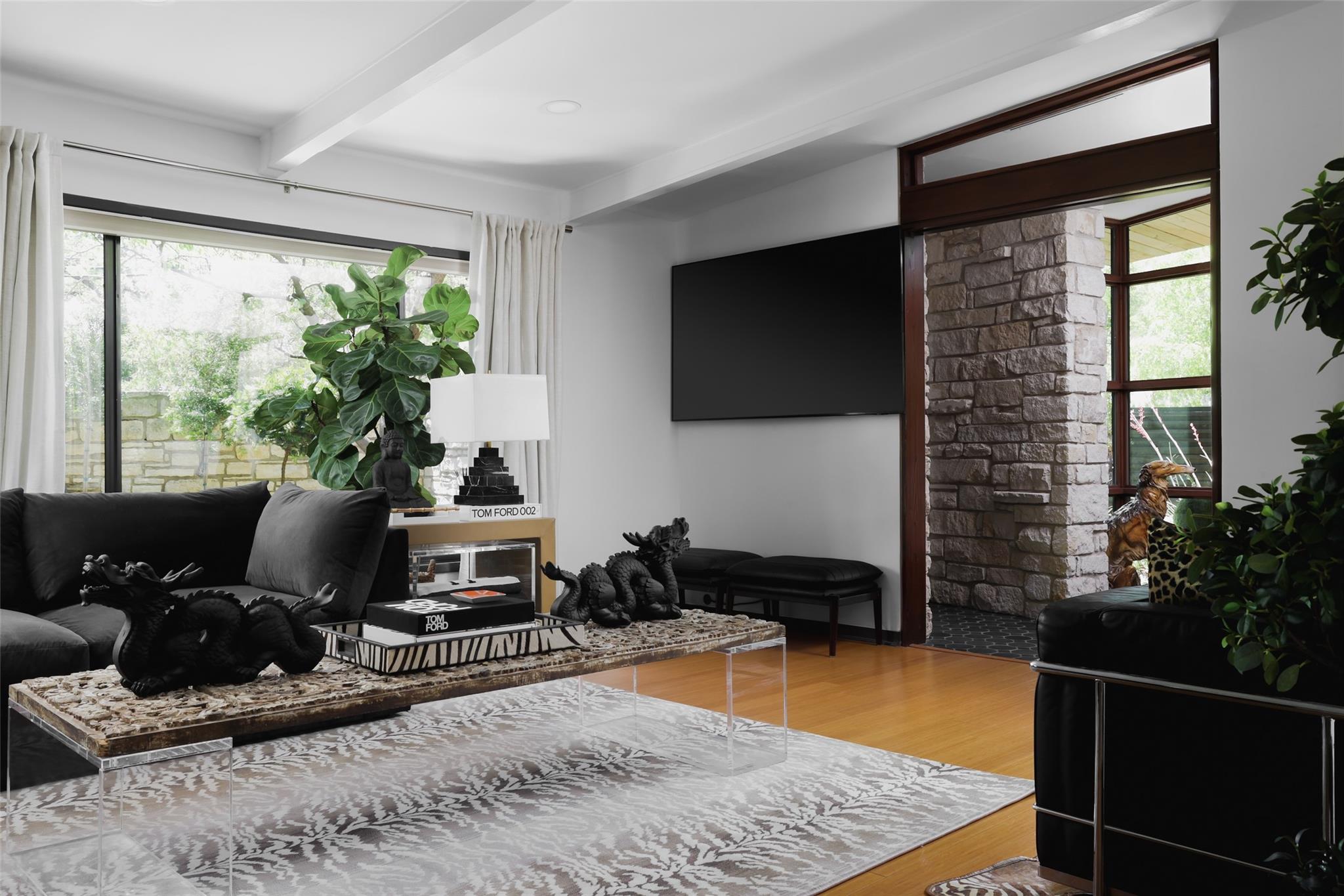 2401 Jarratt Ave, Austin, TX 78703