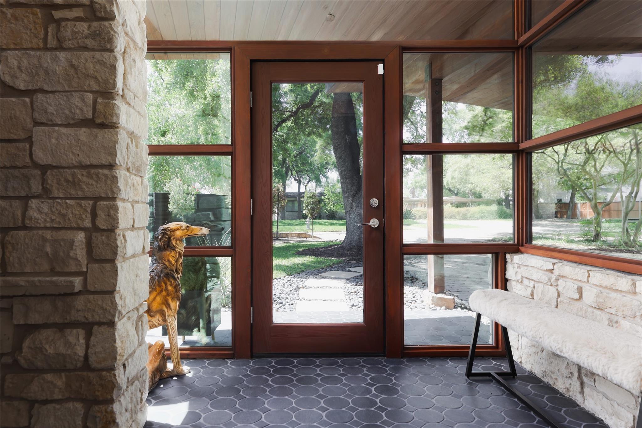 2401 Jarratt Ave, Austin, TX 78703