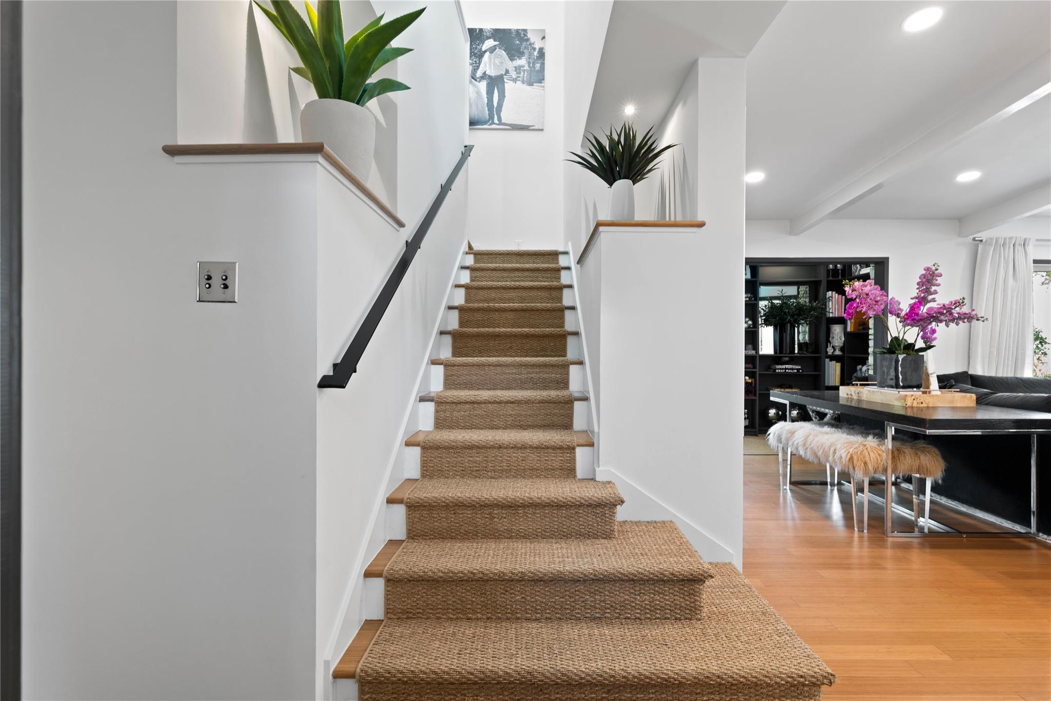 2401 Jarratt Ave, Austin, TX 78703