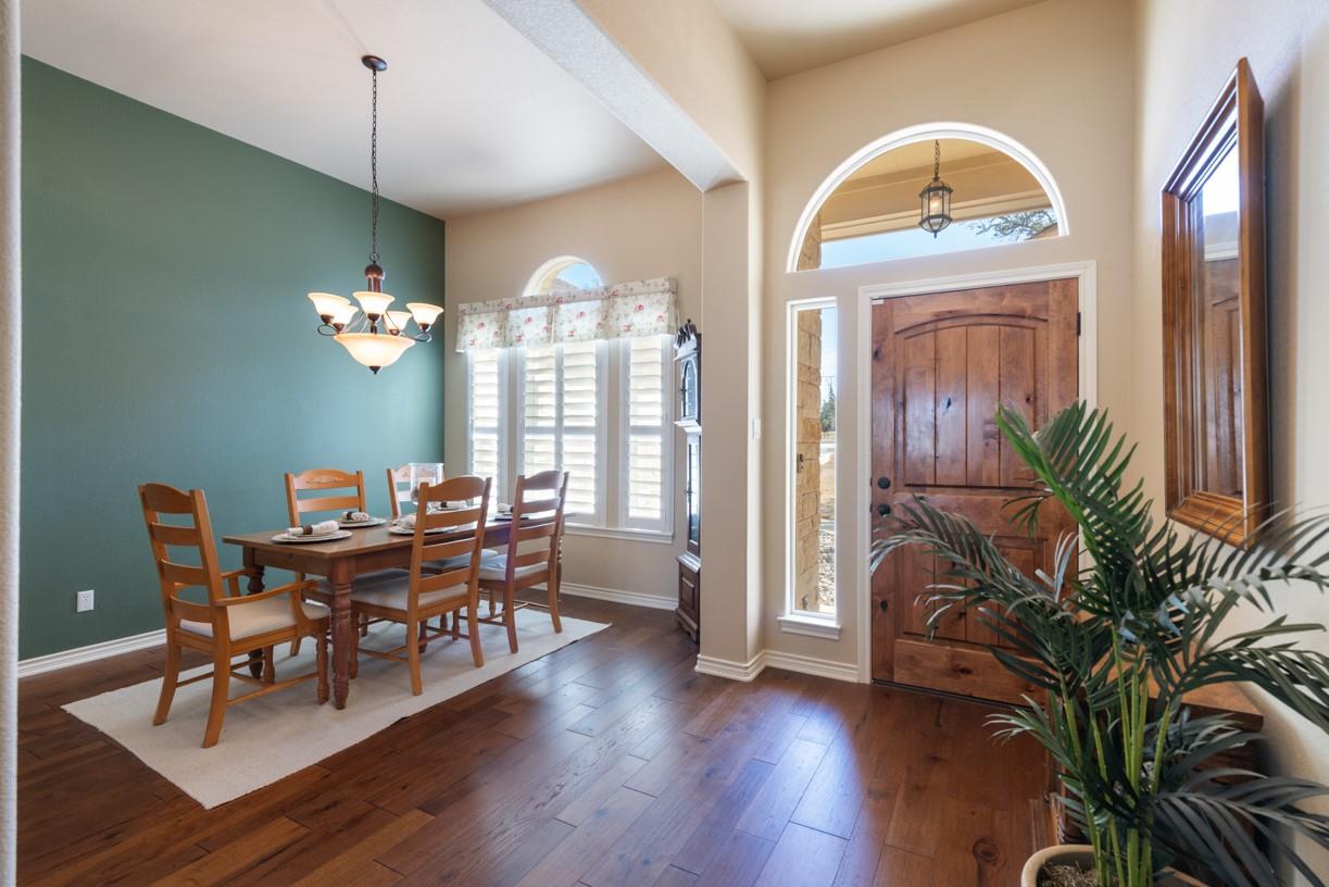 502 Carriage Oaks Dr, Liberty Hill, TX 78642