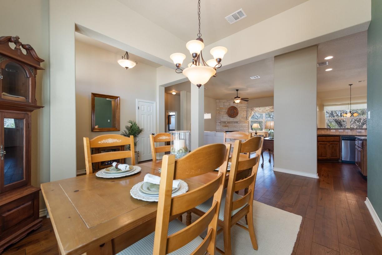 502 Carriage Oaks Dr, Liberty Hill, TX 78642