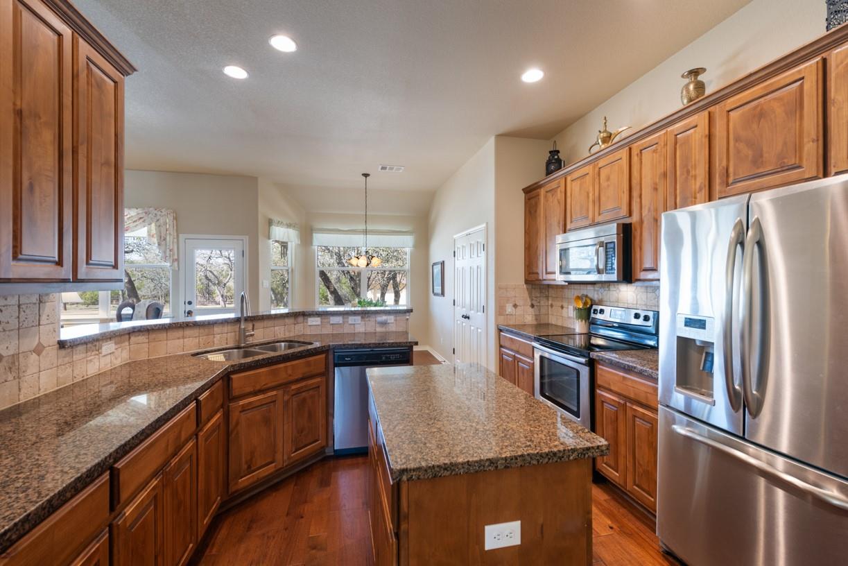 502 Carriage Oaks Dr, Liberty Hill, TX 78642