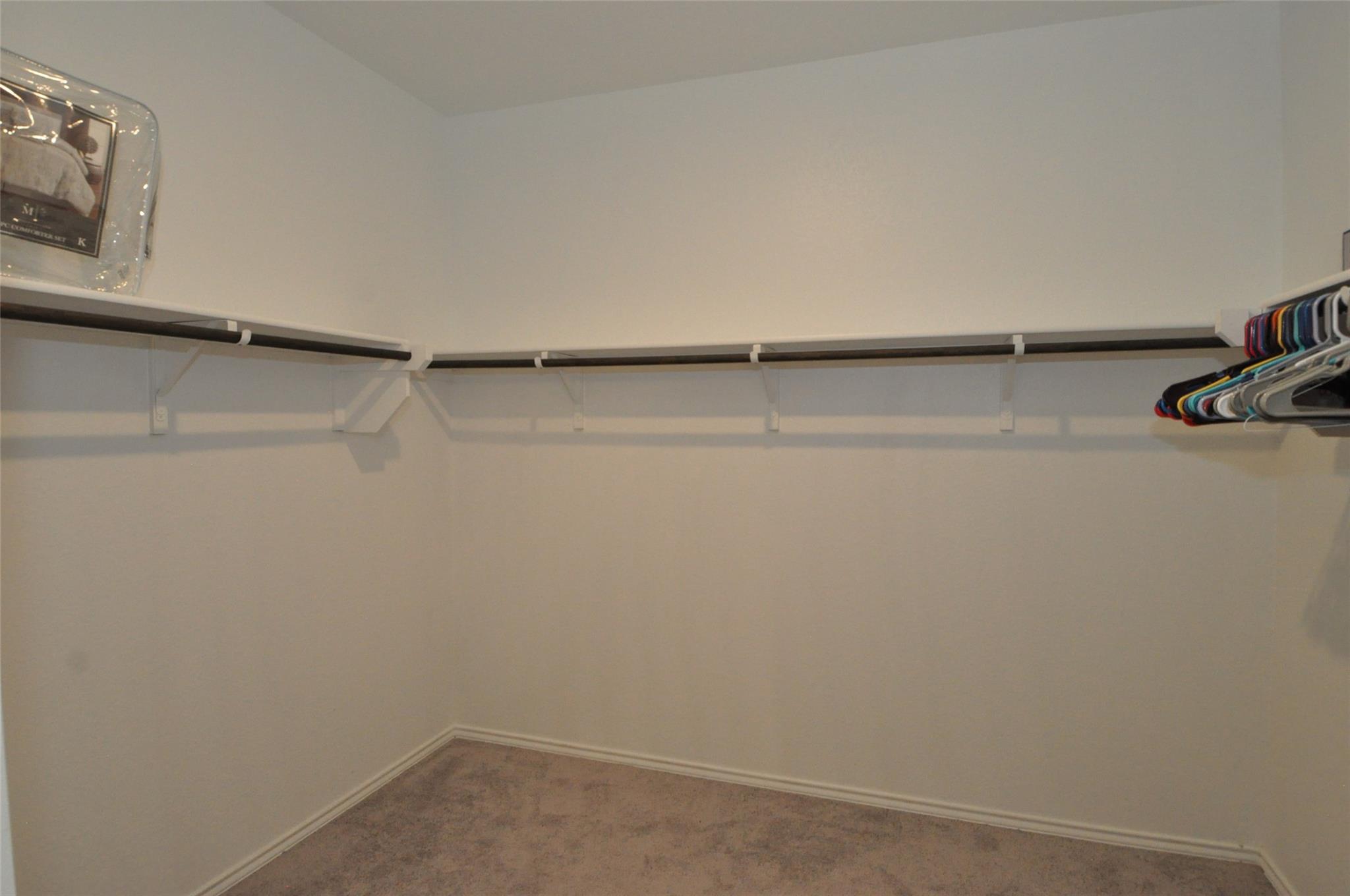 1717 T H Johnson Dr, Taylor, TX 76574