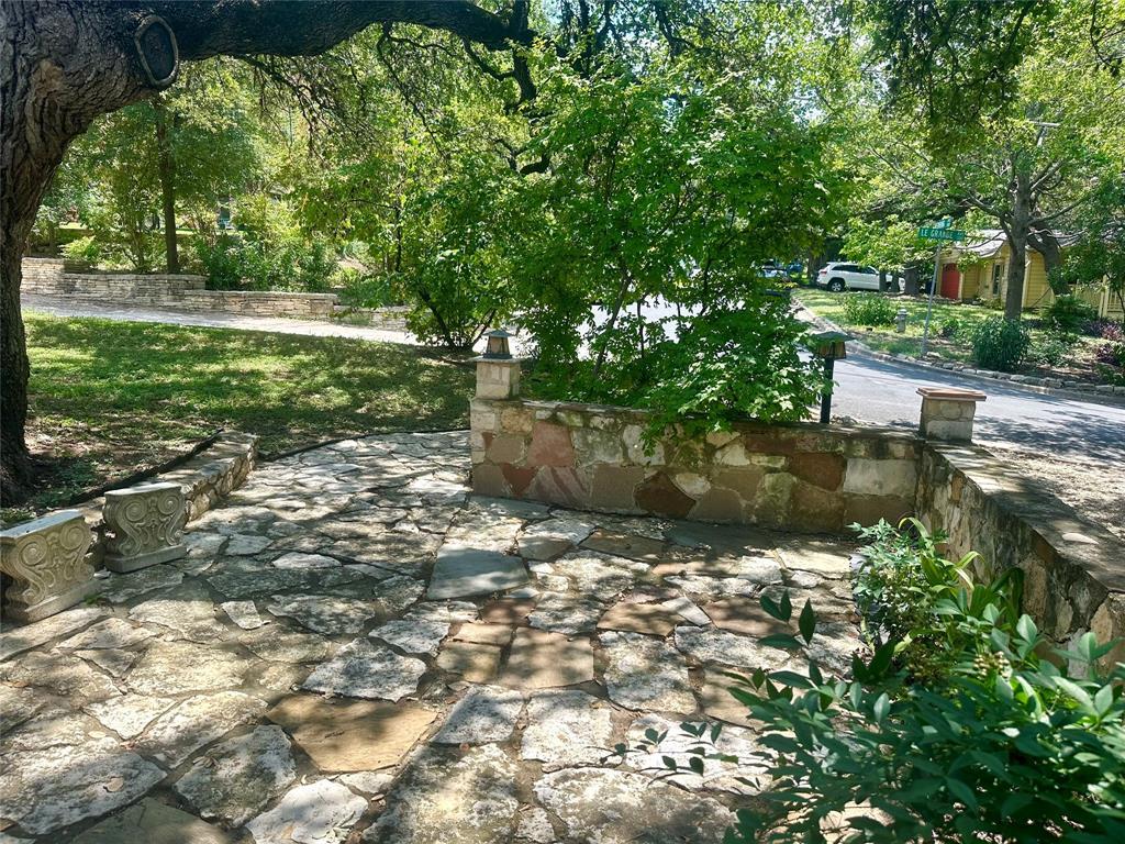 312 Le Grande Ave, Austin, TX 78704