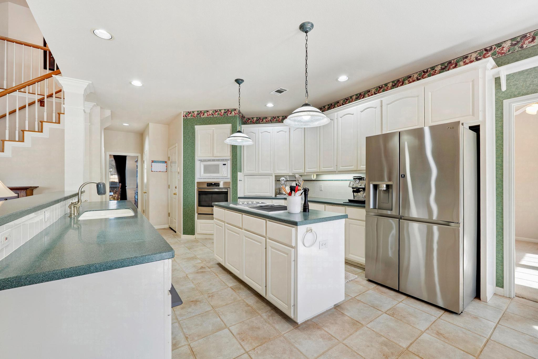 8205 Crabtree Dr, Austin, TX 78750