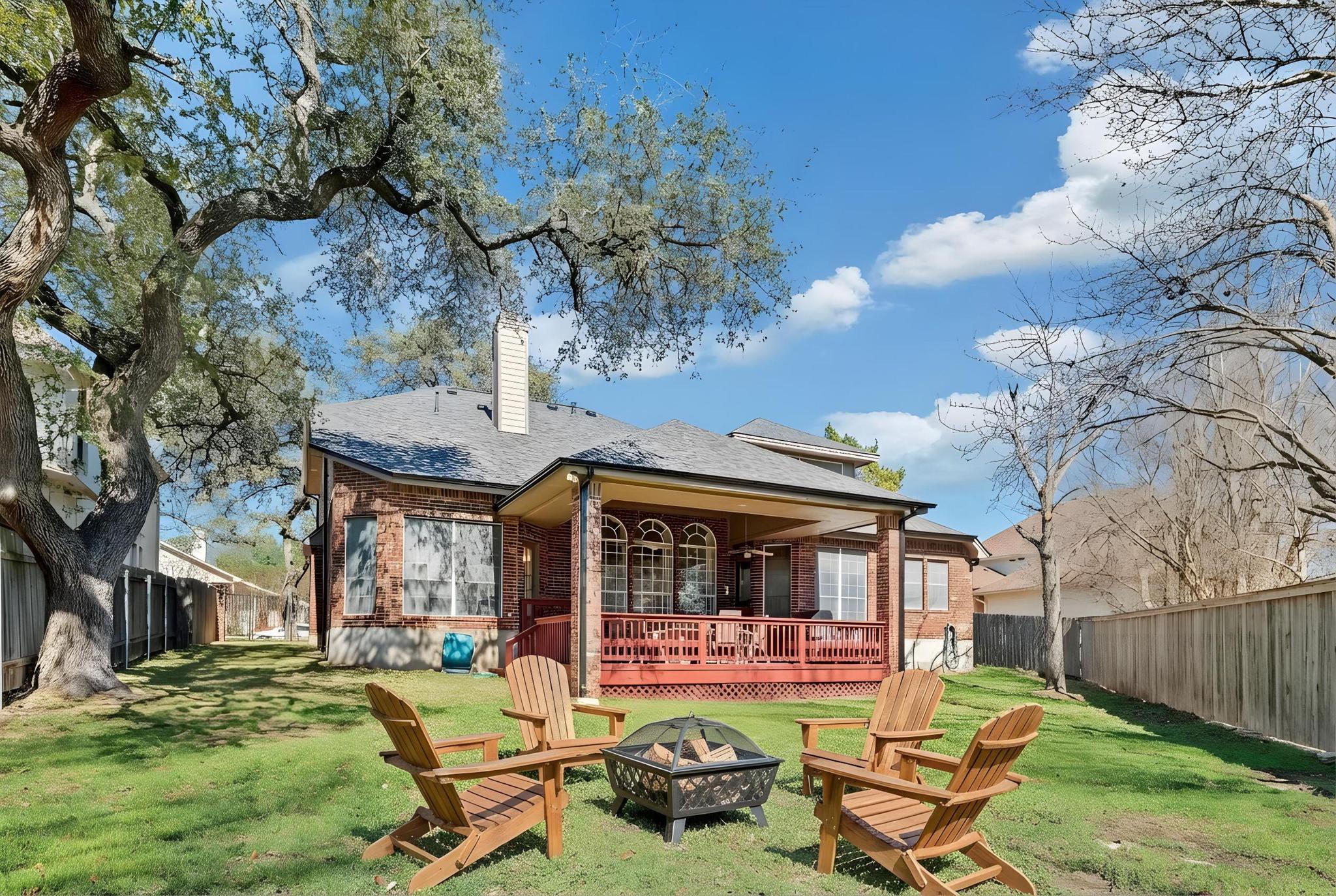 8205 Crabtree Dr, Austin, TX 78750